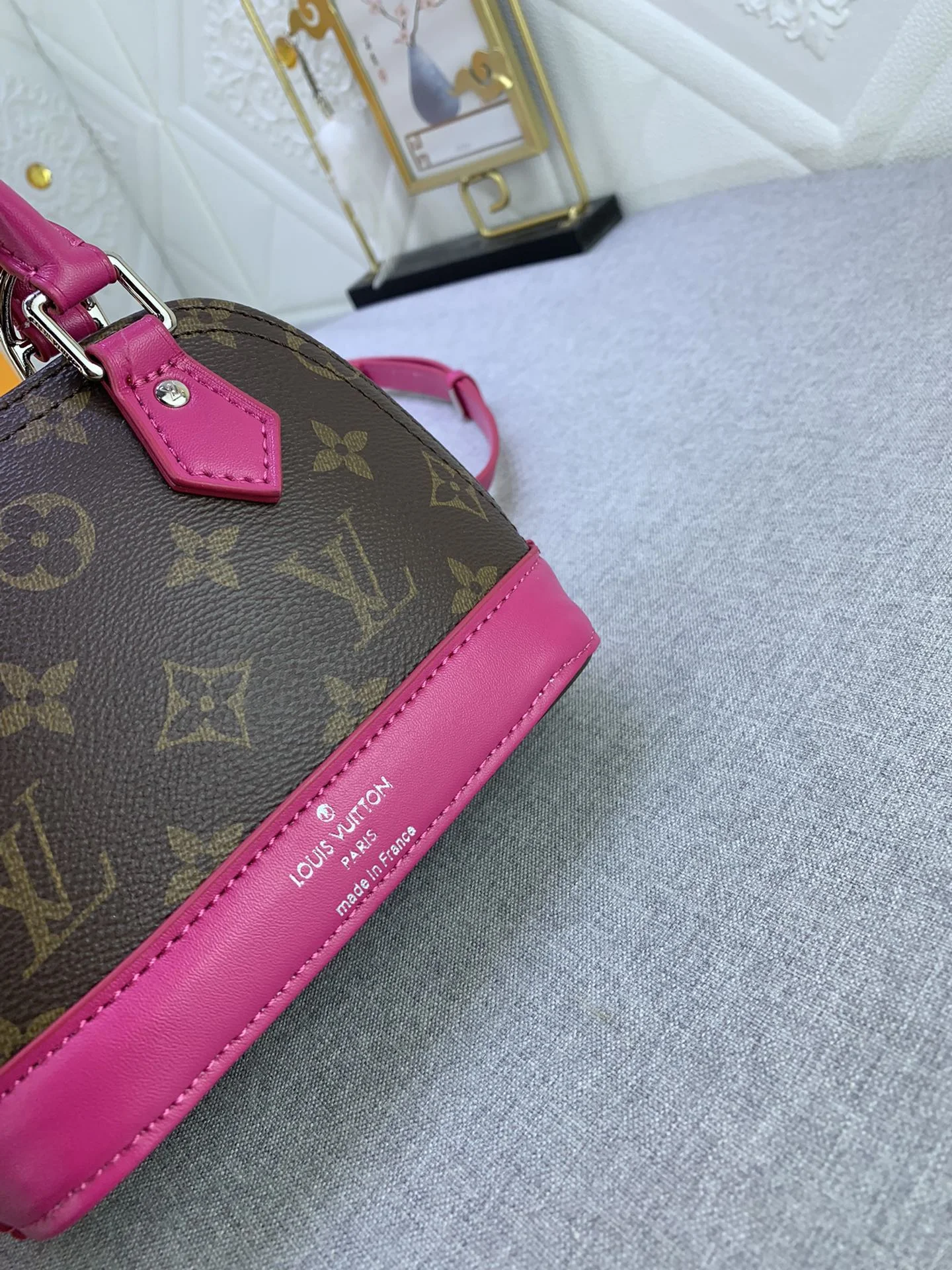 LV $67 gallery