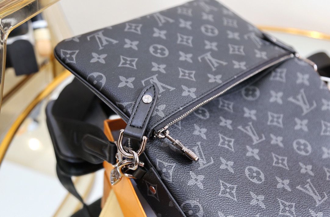 LV $67 gallery