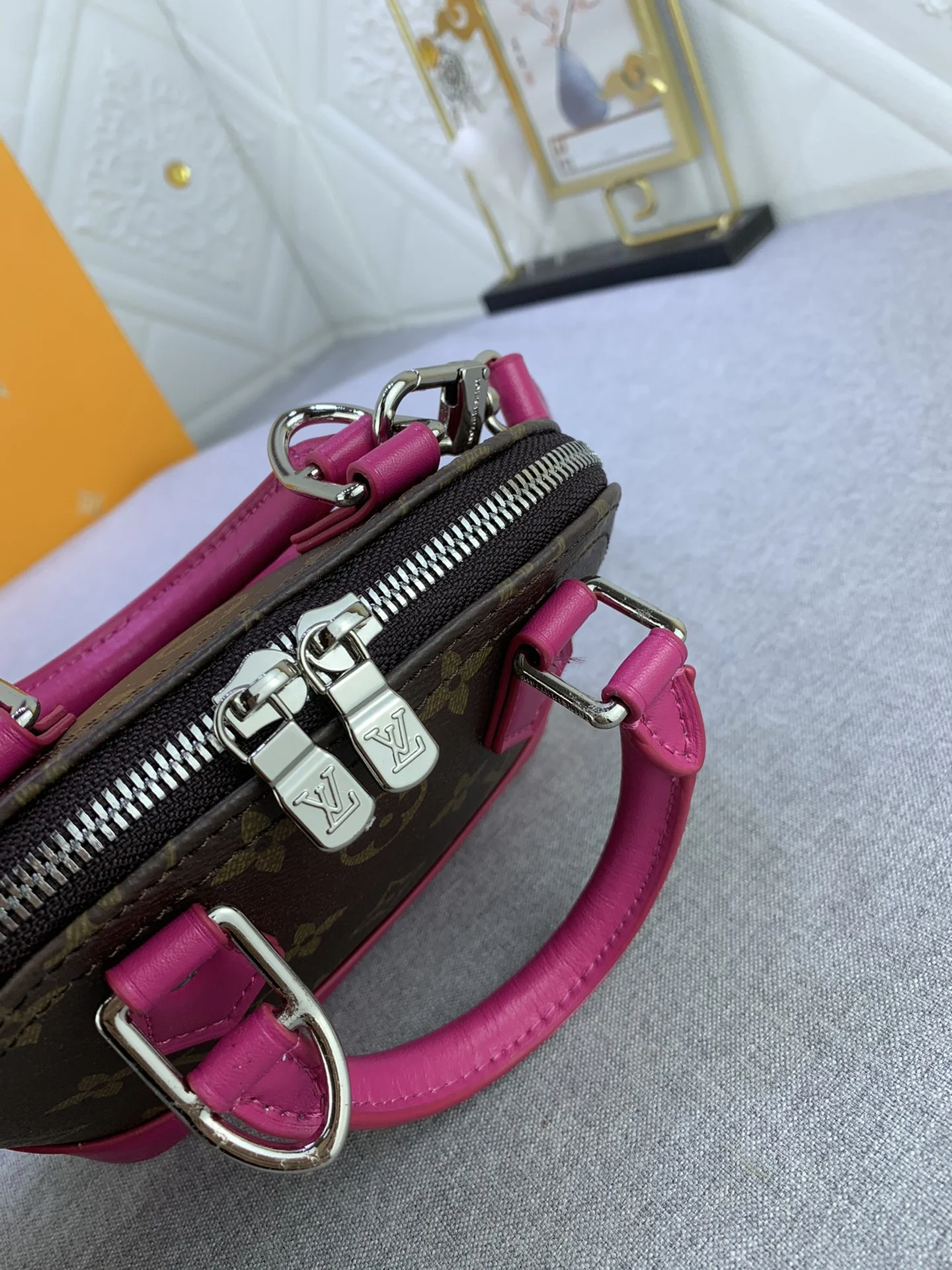 LV $67 gallery