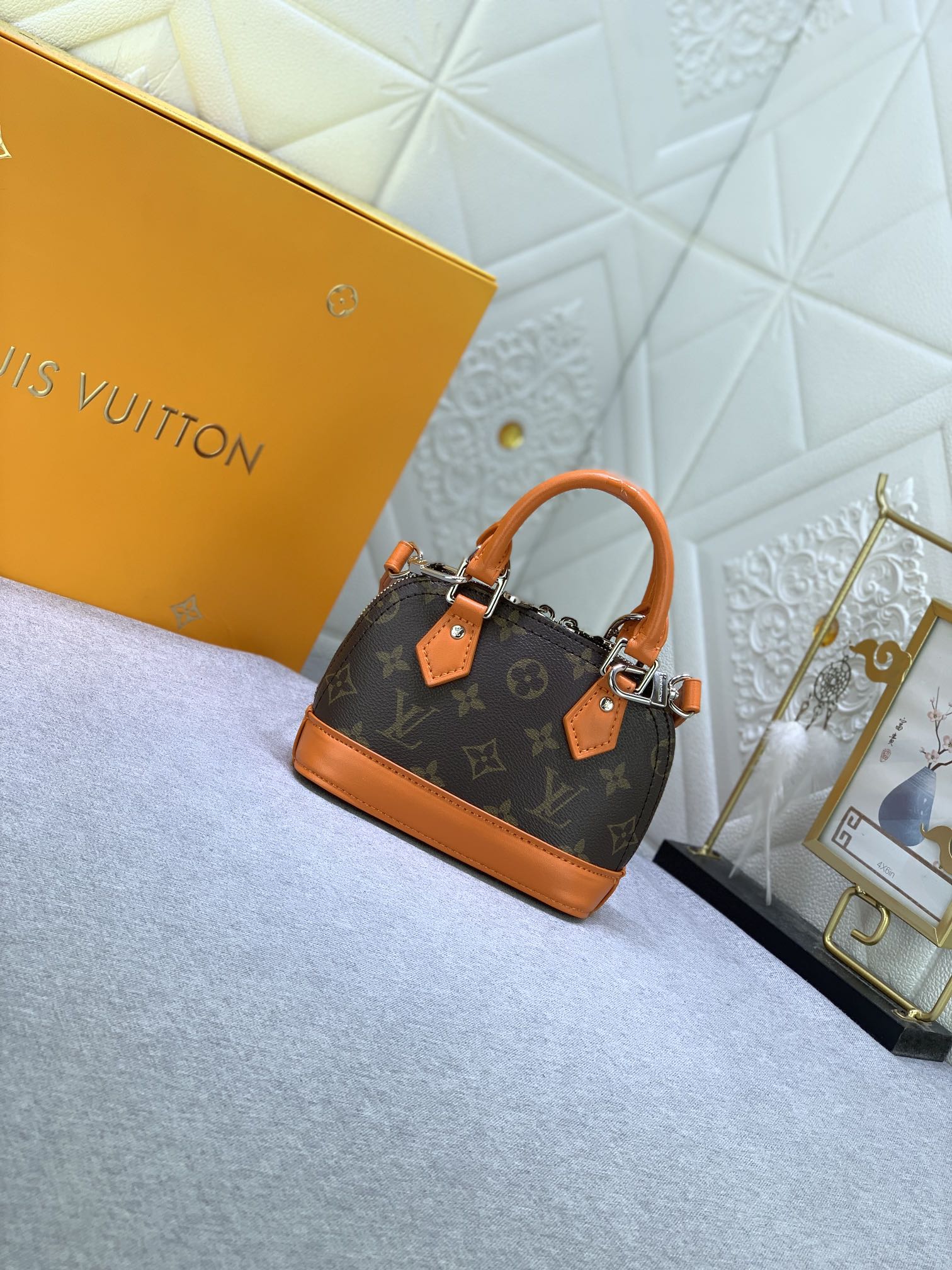 LV $67 gallery