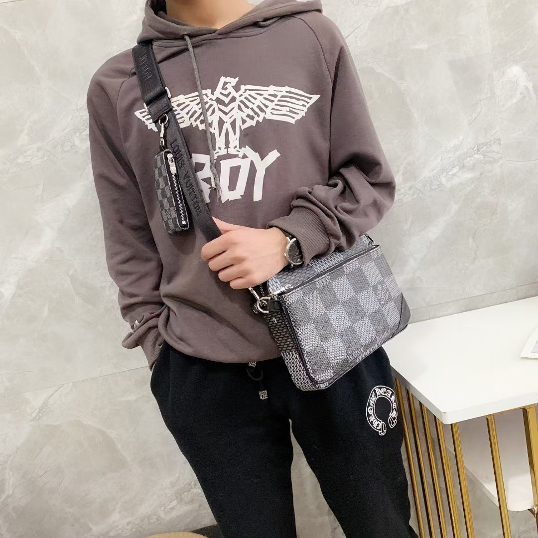 LV $67 gallery