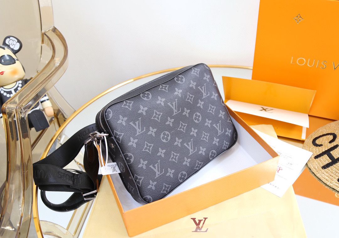 LV $67 gallery