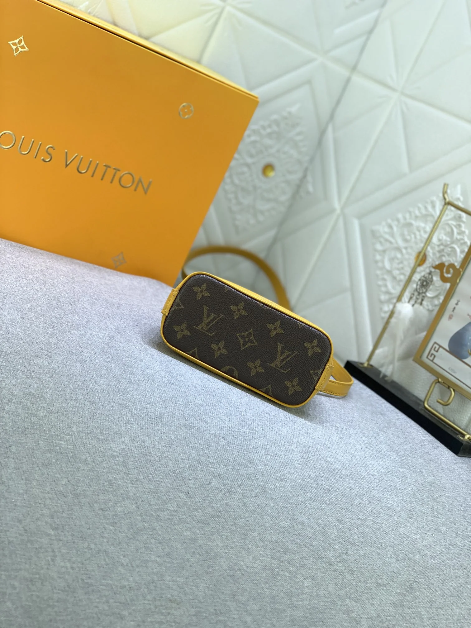 LV $67 gallery