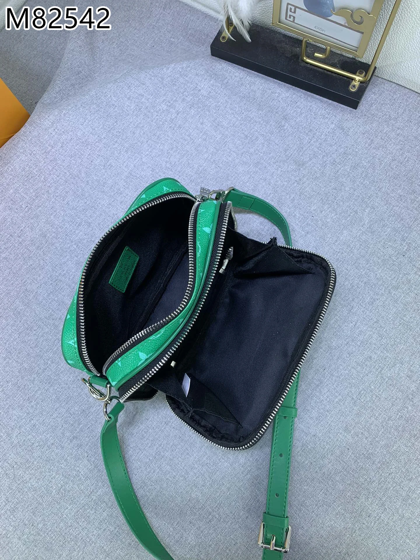 LV $67 gallery