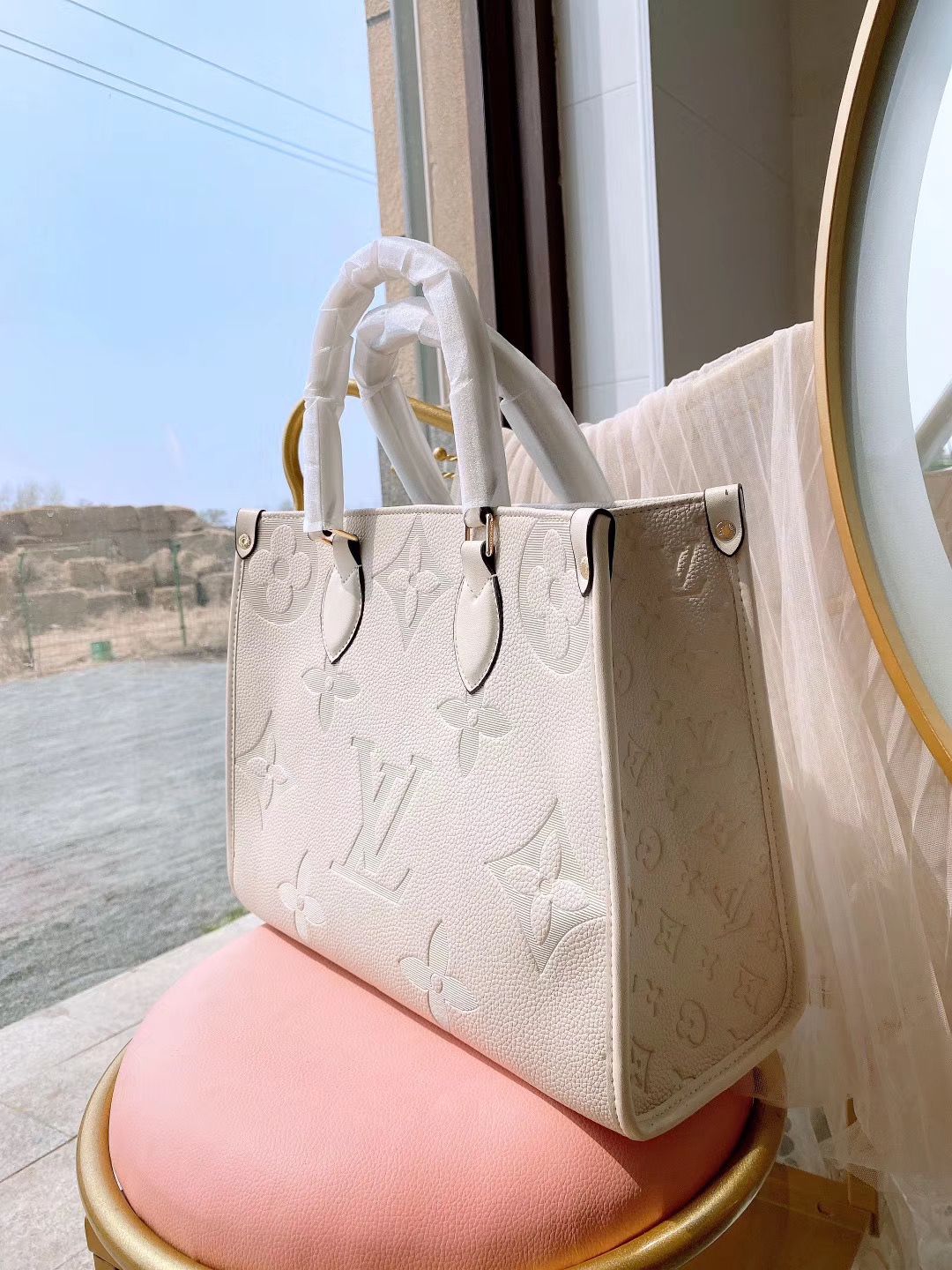 LV $67 gallery