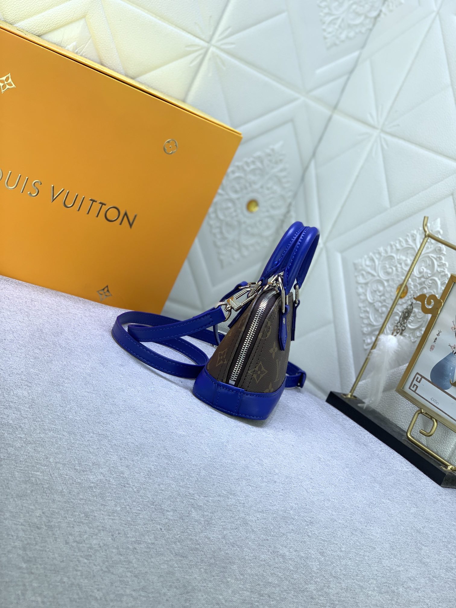 LV $67 gallery