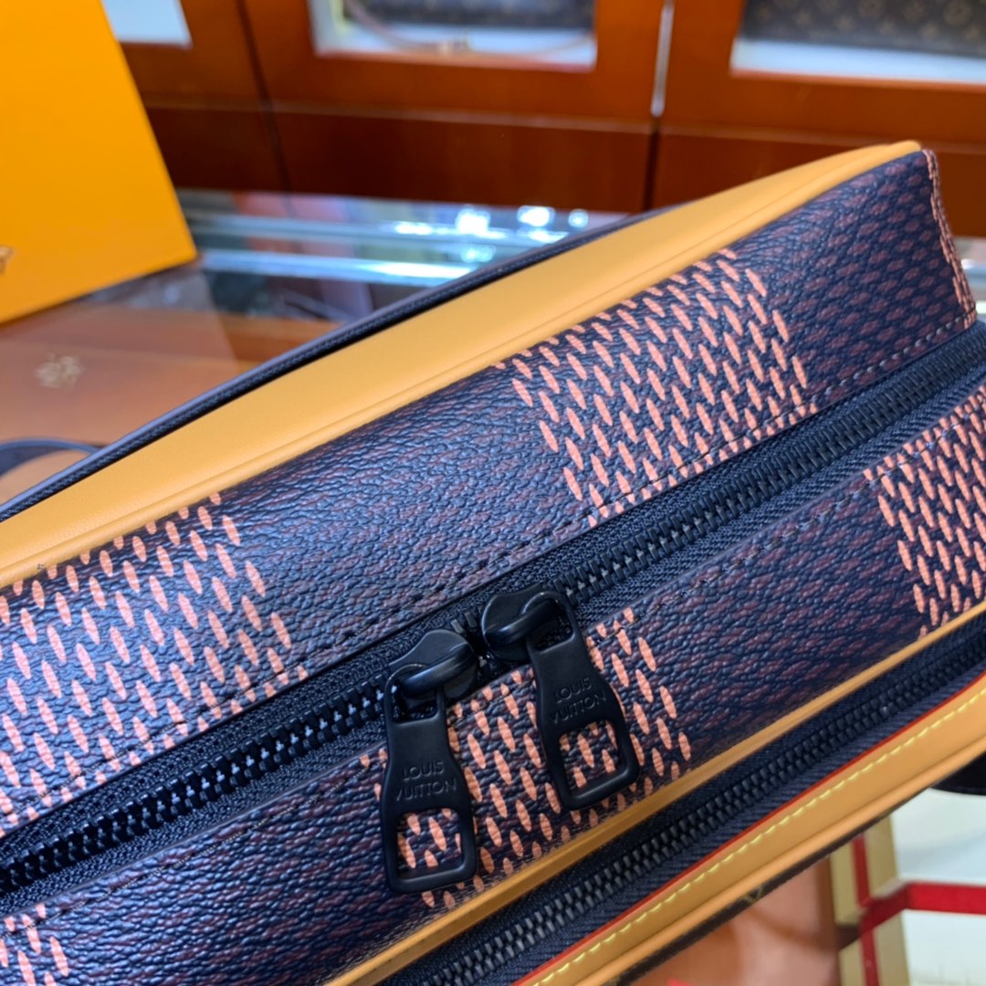 LV $67 gallery