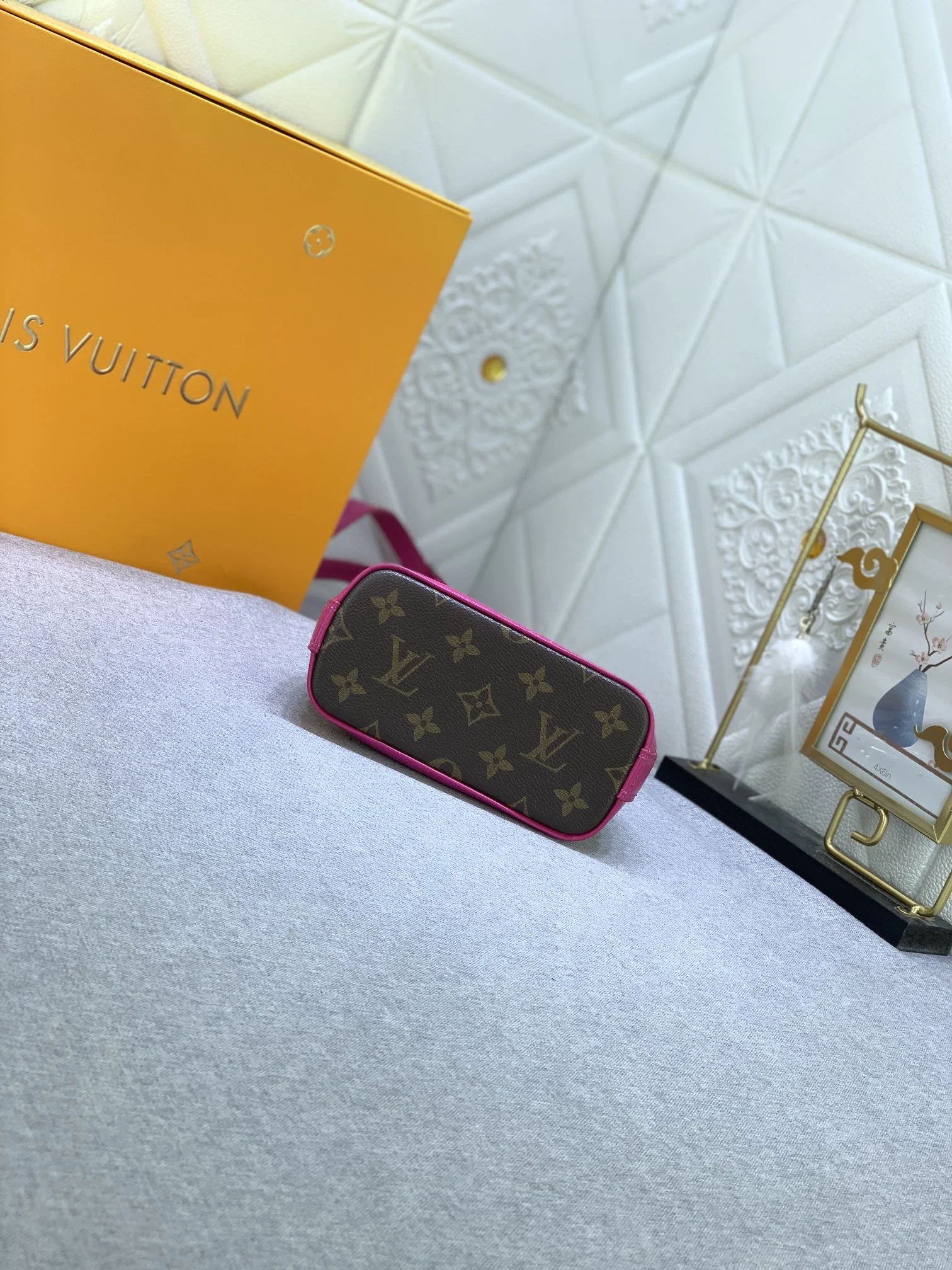 LV $67 gallery