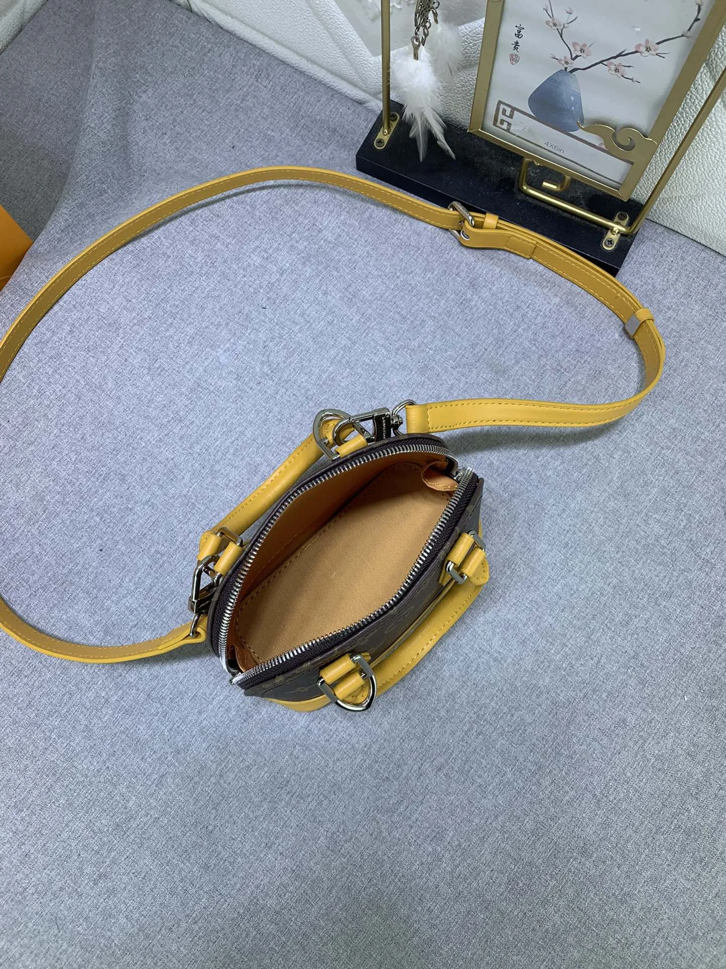 LV $67 gallery