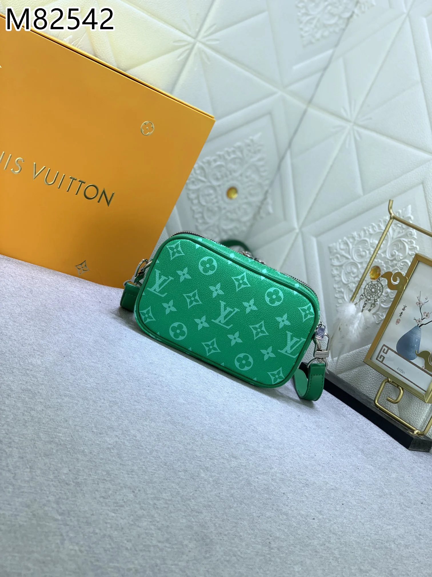 LV $67 gallery