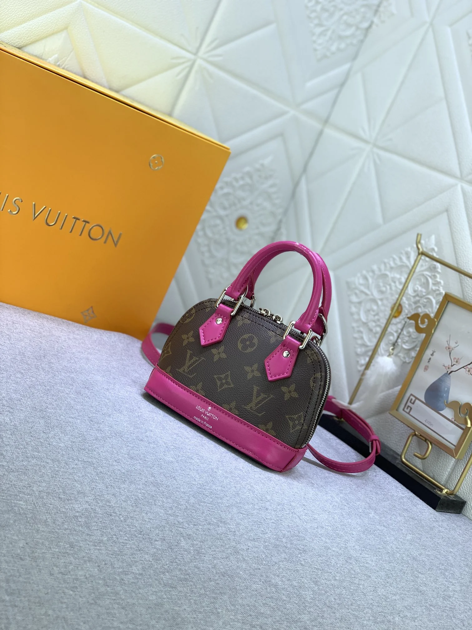 LV $67 gallery