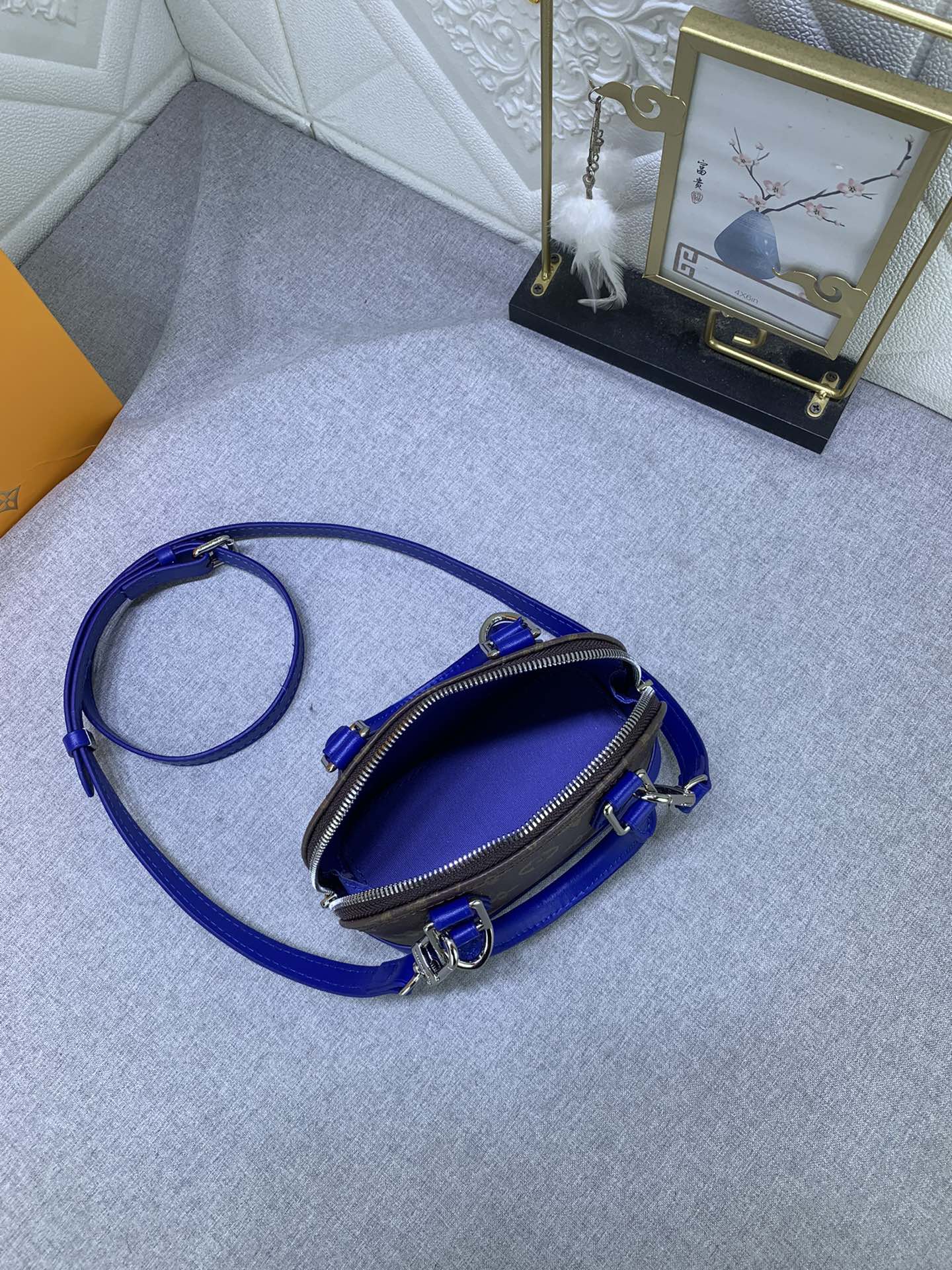 LV $67 gallery