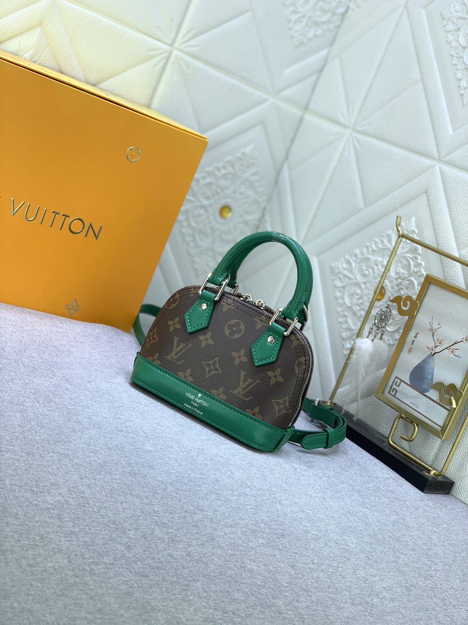 LV $67 gallery