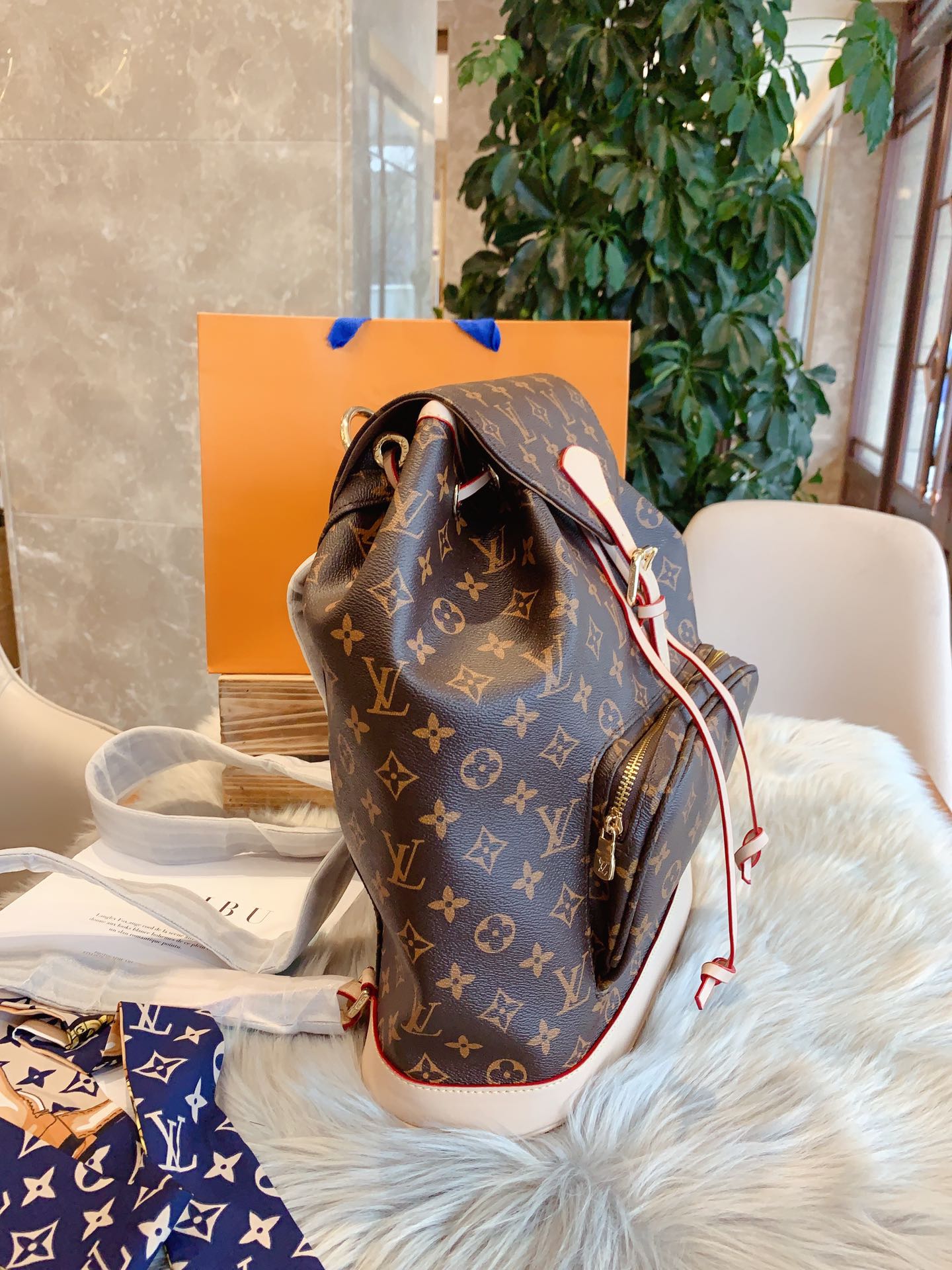 LV $68 gallery