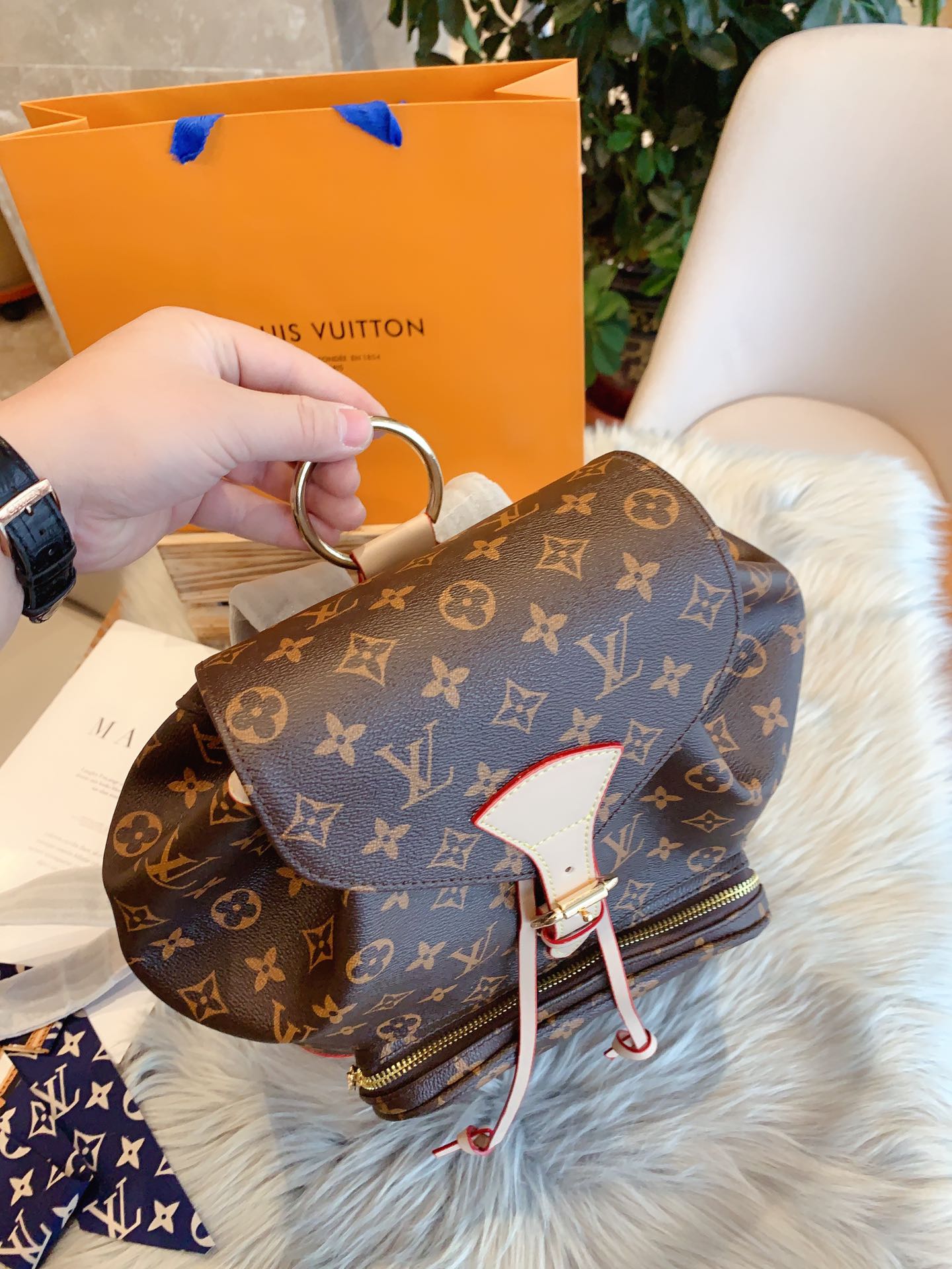 LV $68 gallery