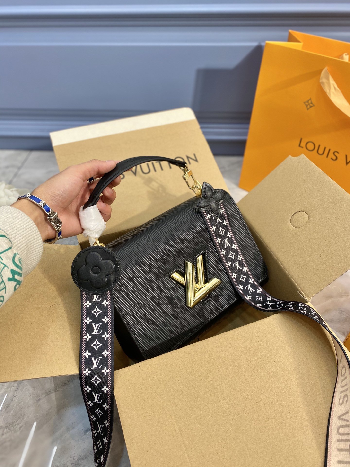 LV $68 gallery