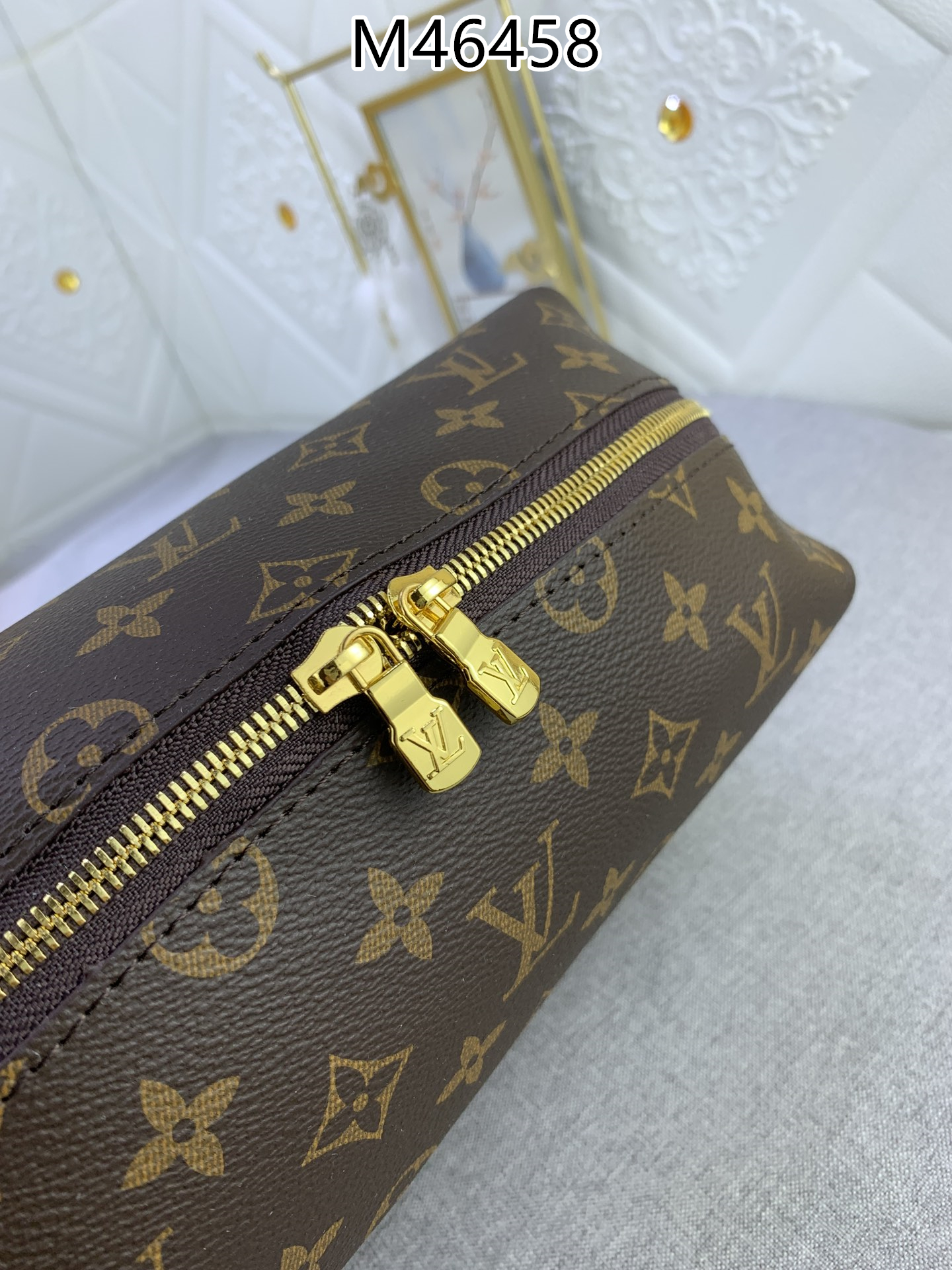 LV $68 gallery