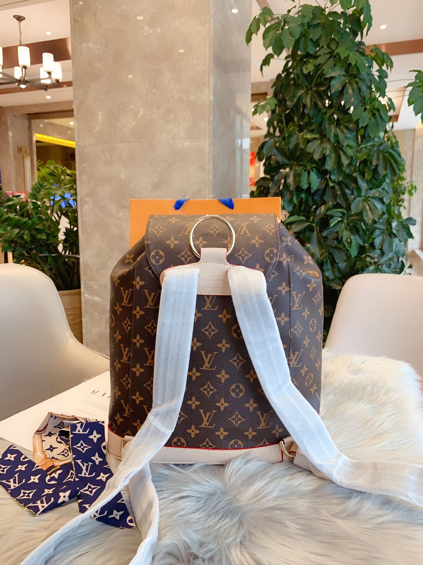 LV $68 gallery