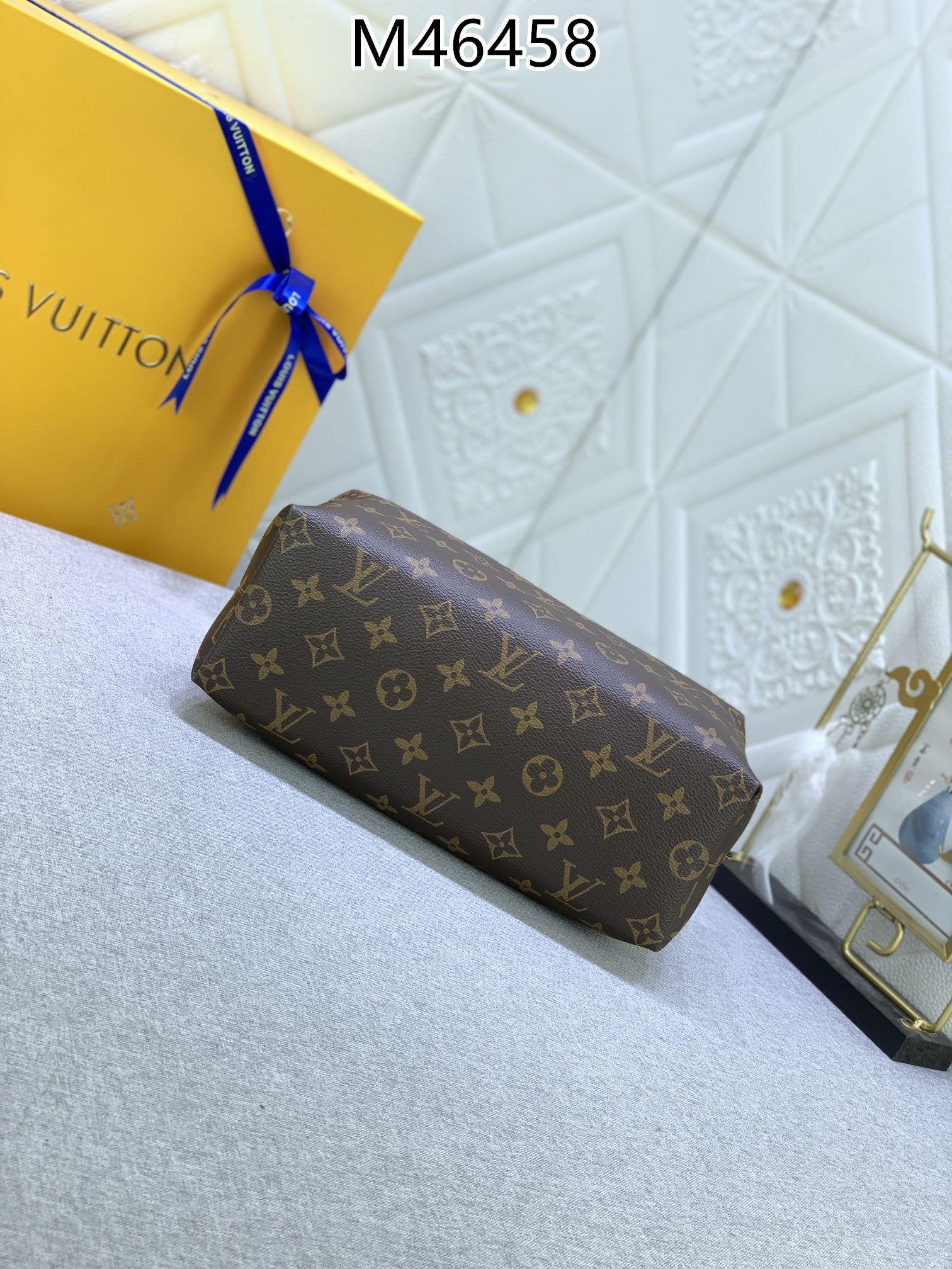 LV $68 gallery