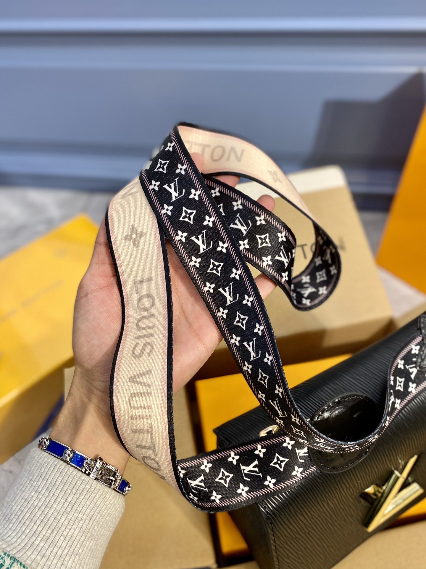 LV $68 gallery