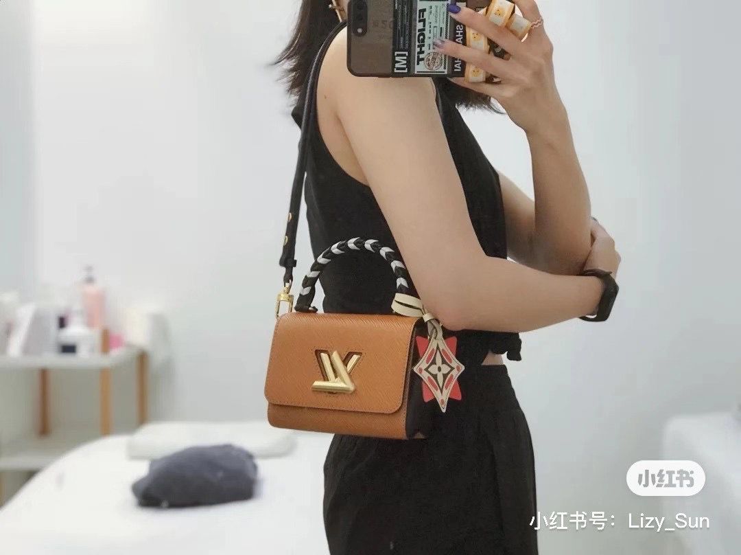 LV $68 gallery