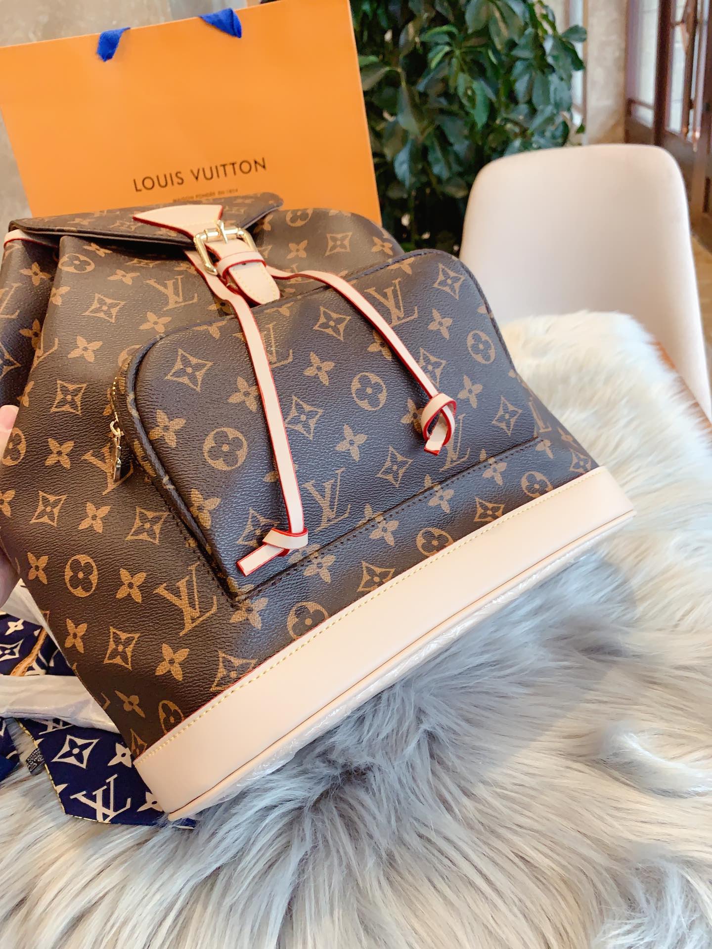 LV $68 gallery