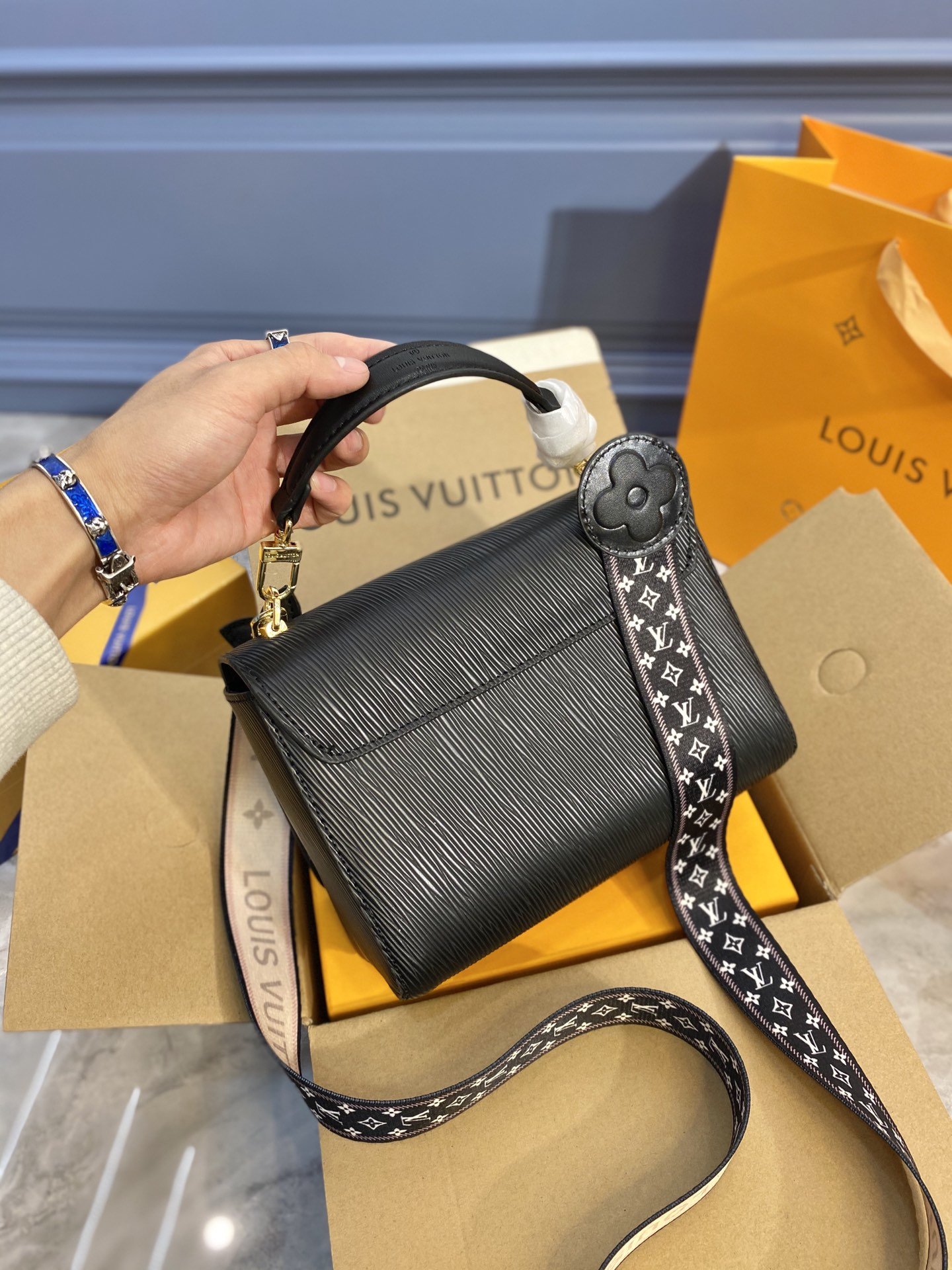 LV $68 gallery