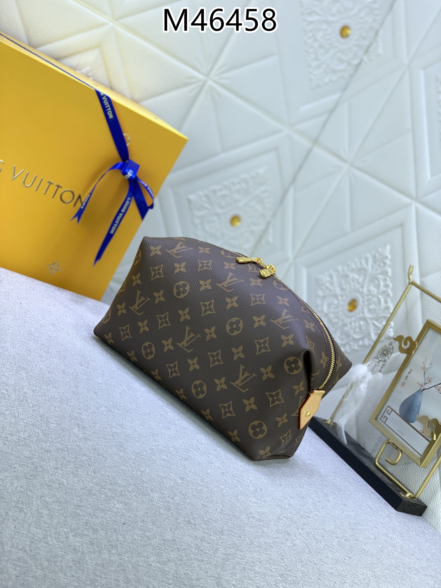 LV $68 gallery