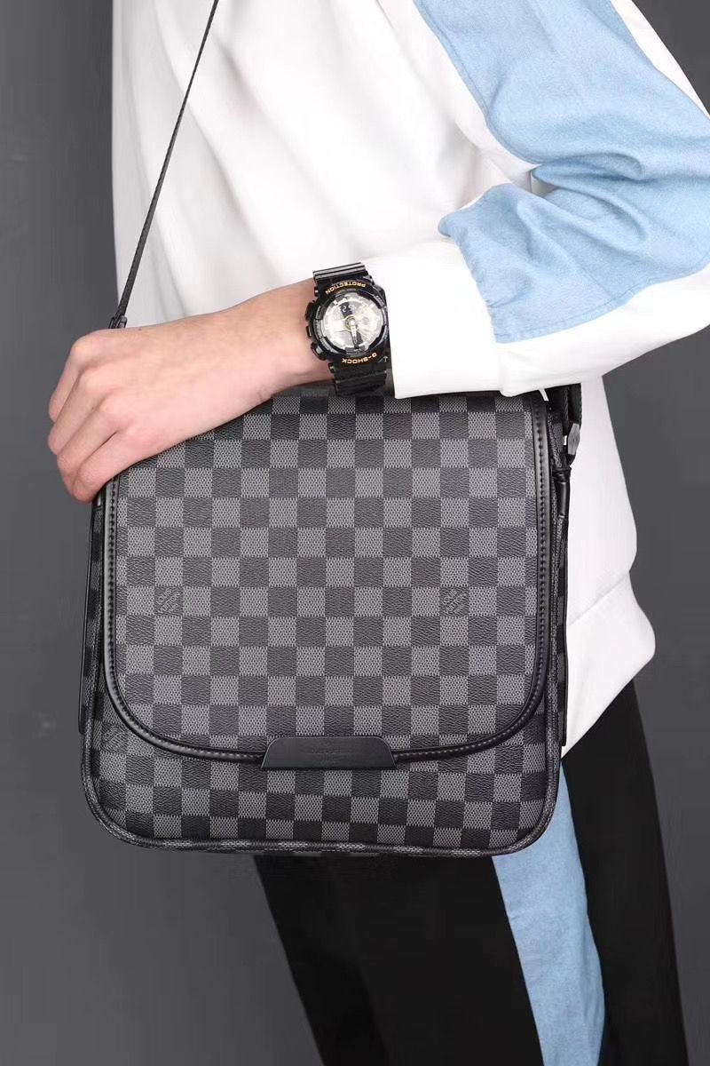 LV $68 gallery