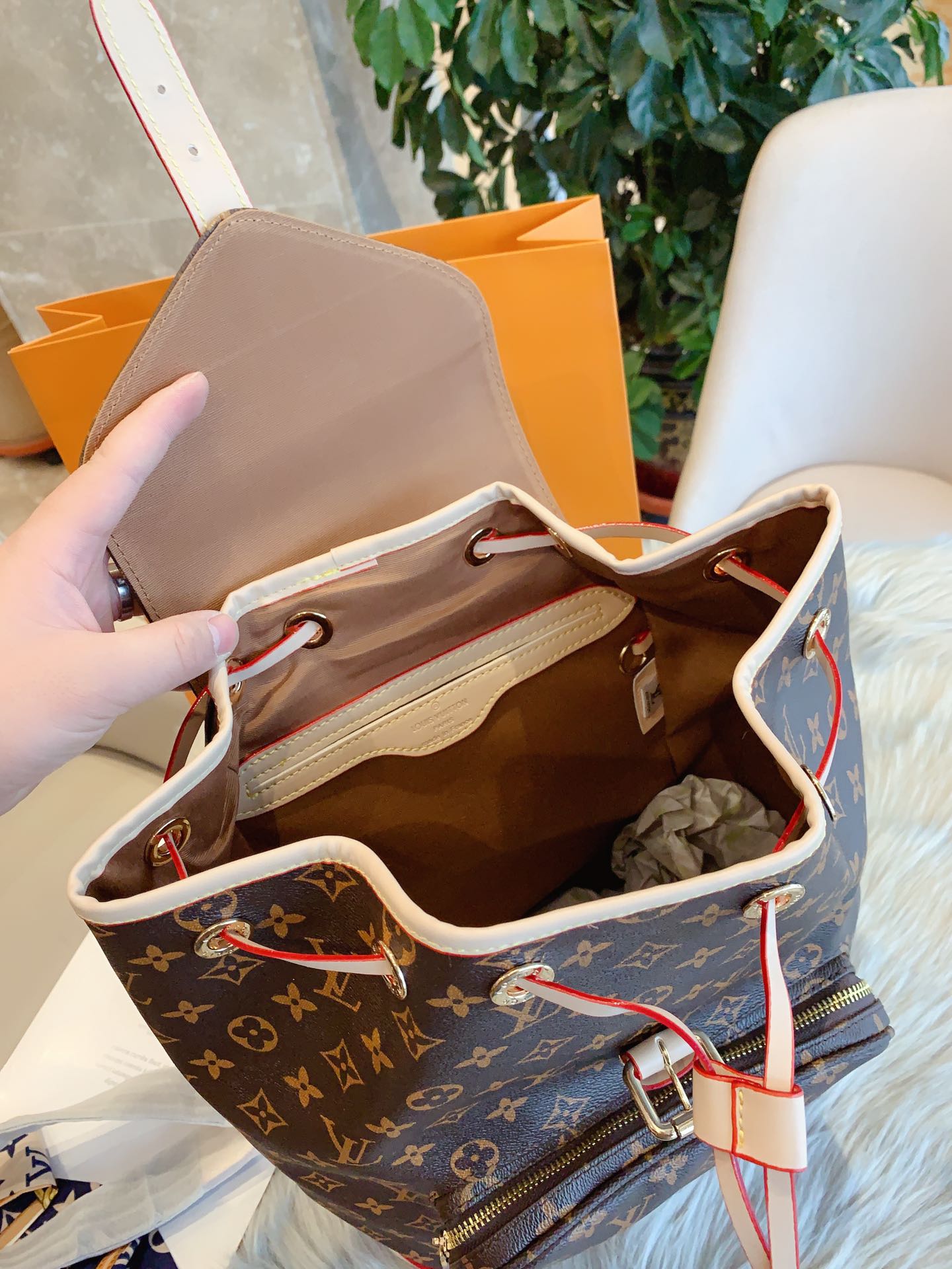 LV $68 gallery