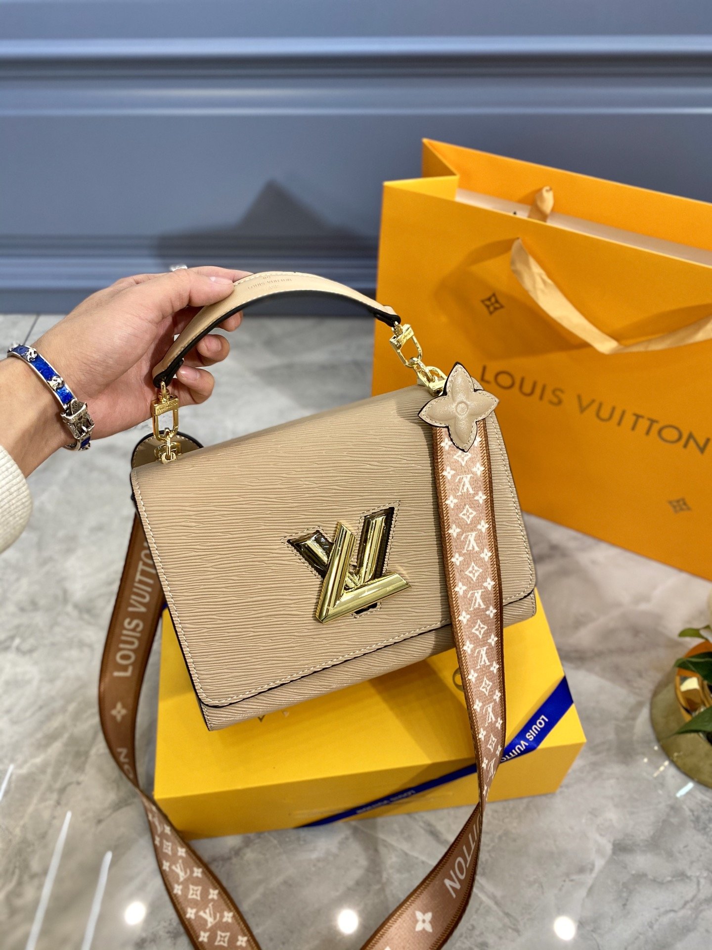 LV $68 gallery