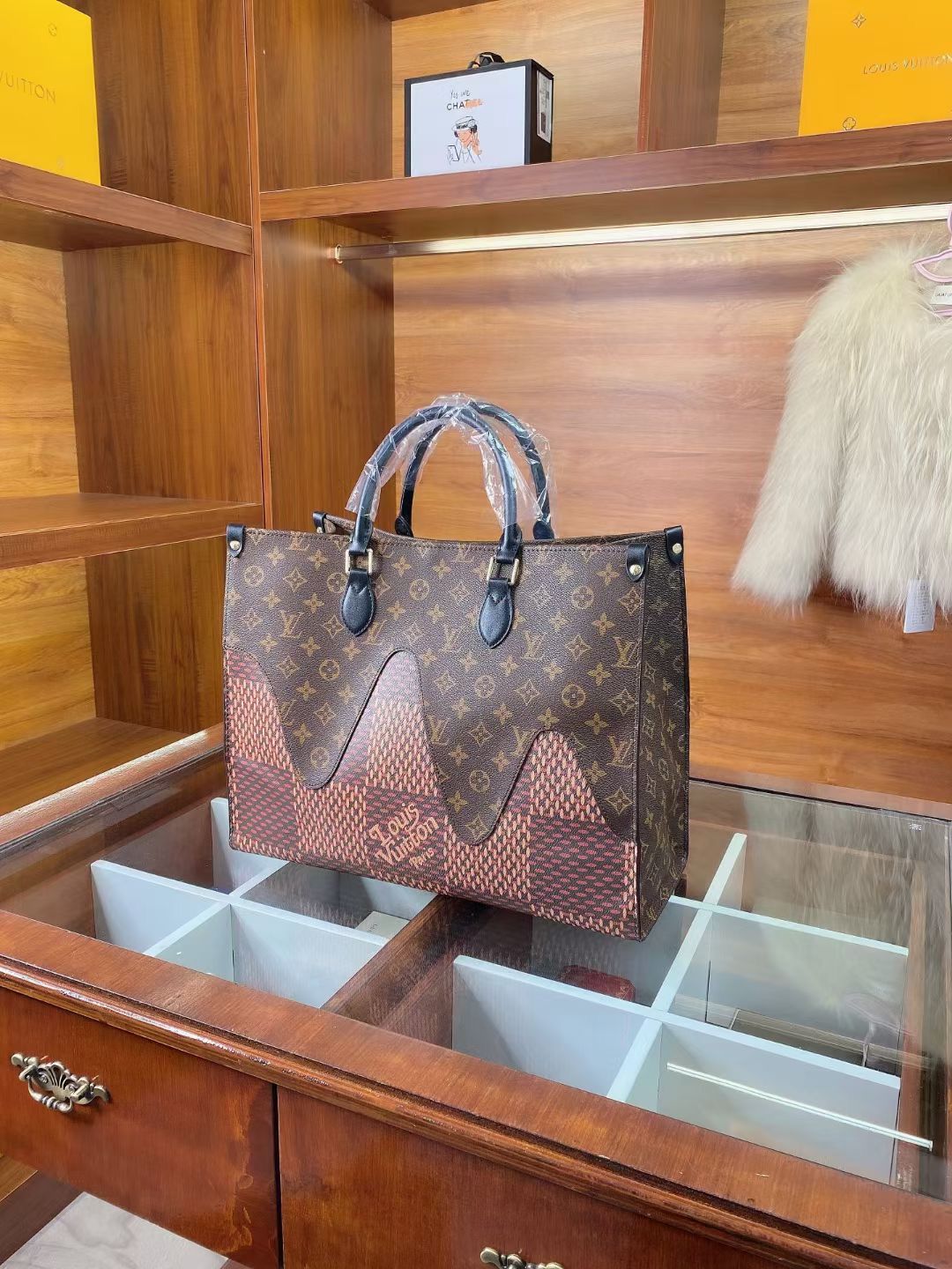 LV $68 gallery