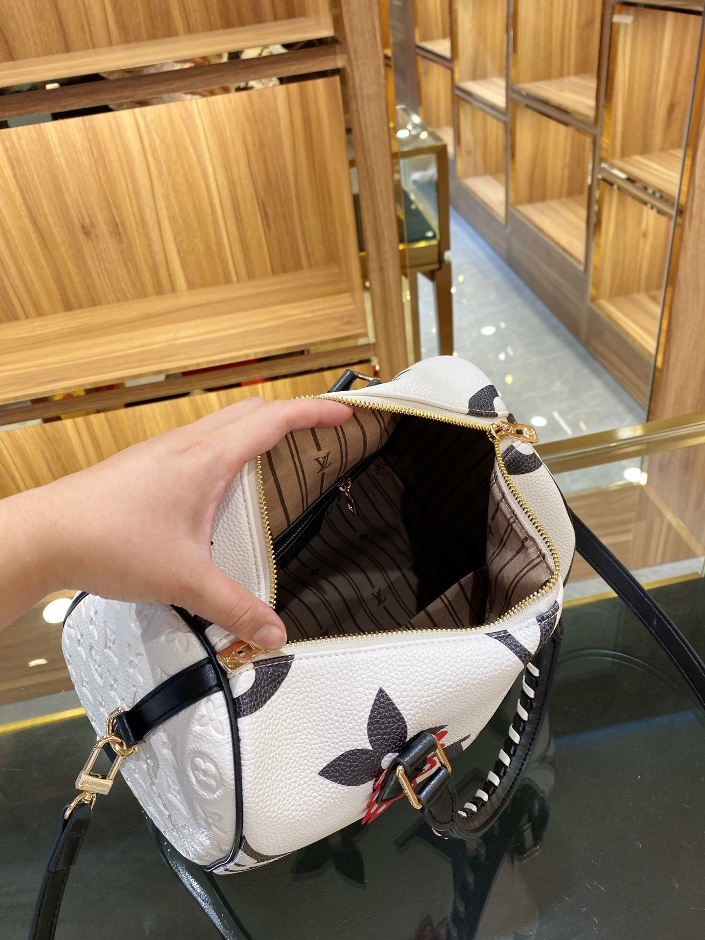 LV $69 gallery