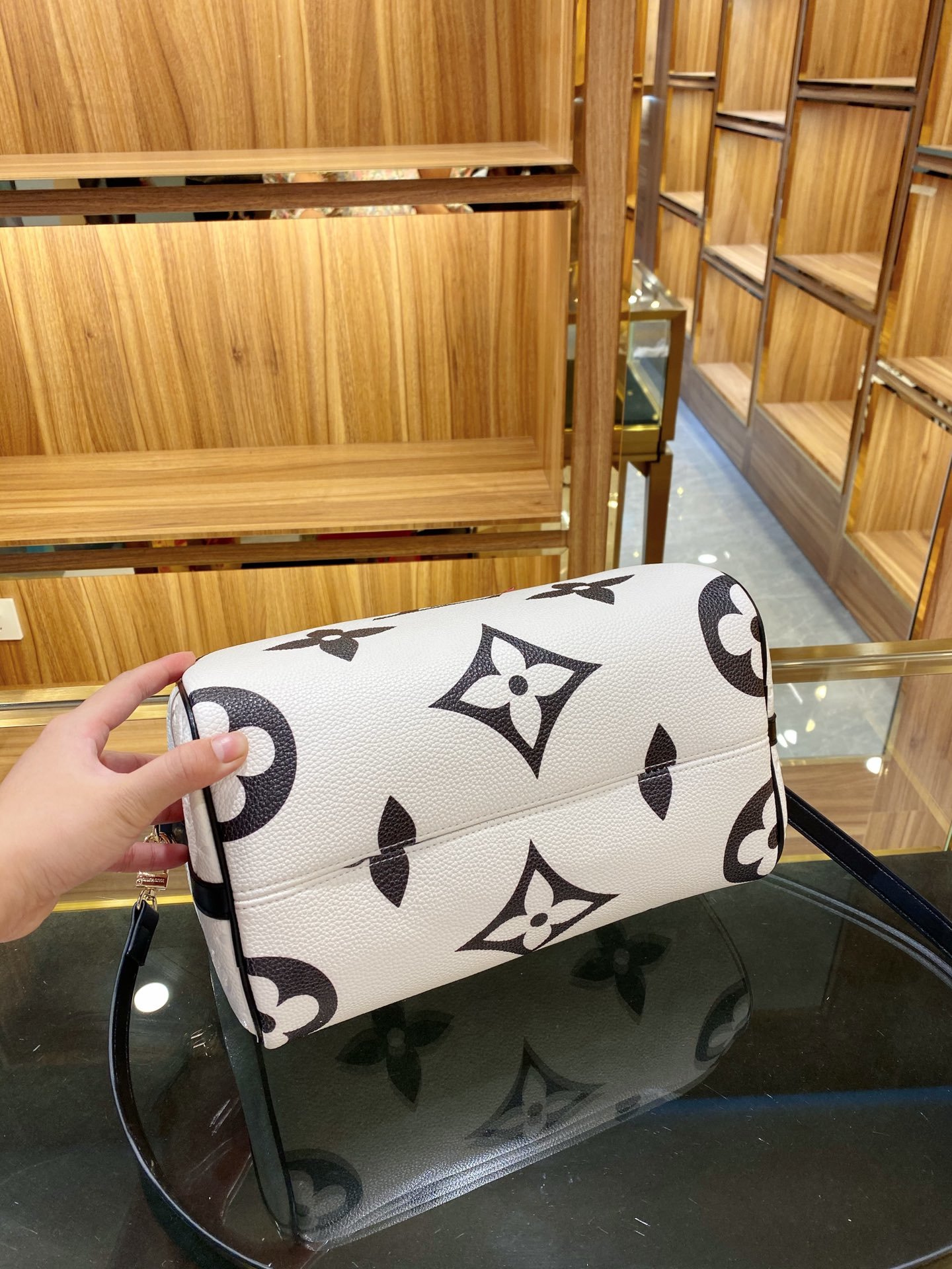 LV $69 gallery