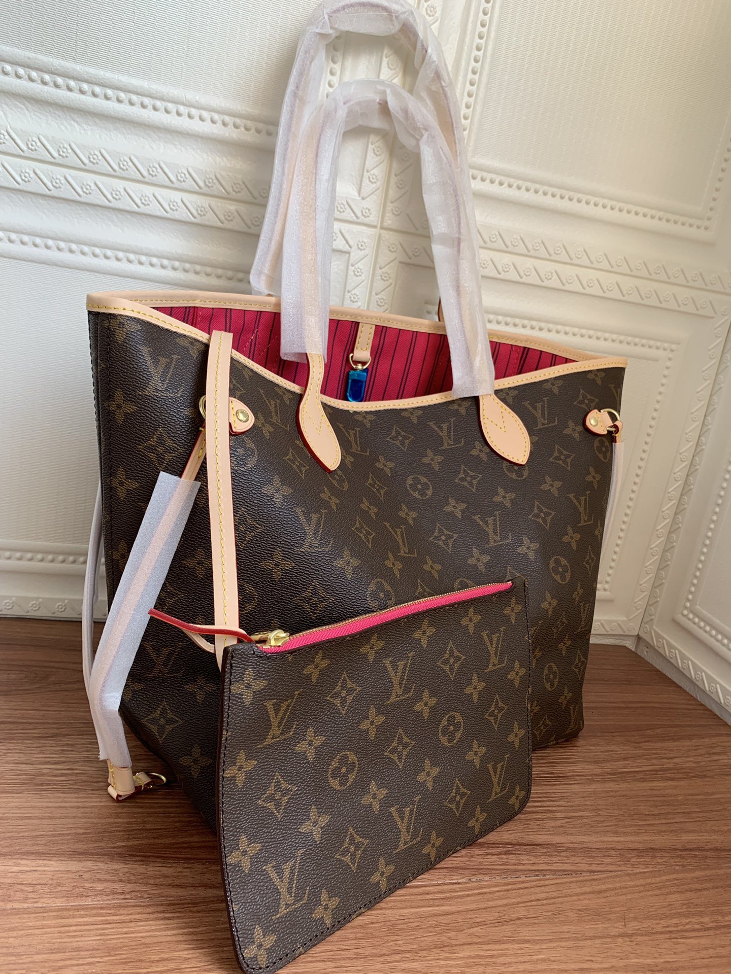 LV $69/$73 gallery