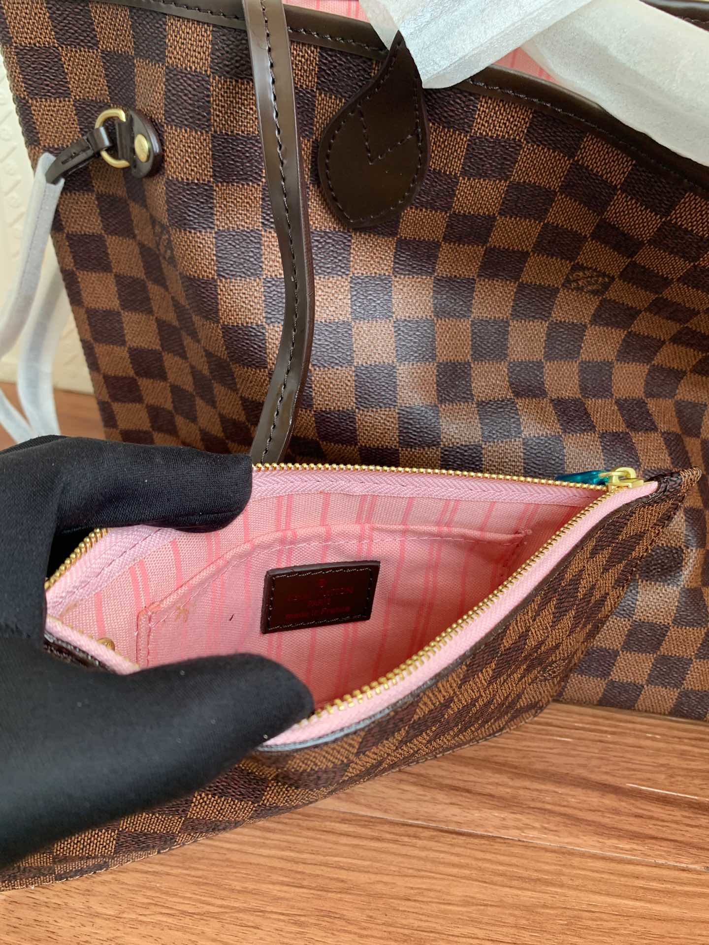 LV $69/$73 gallery