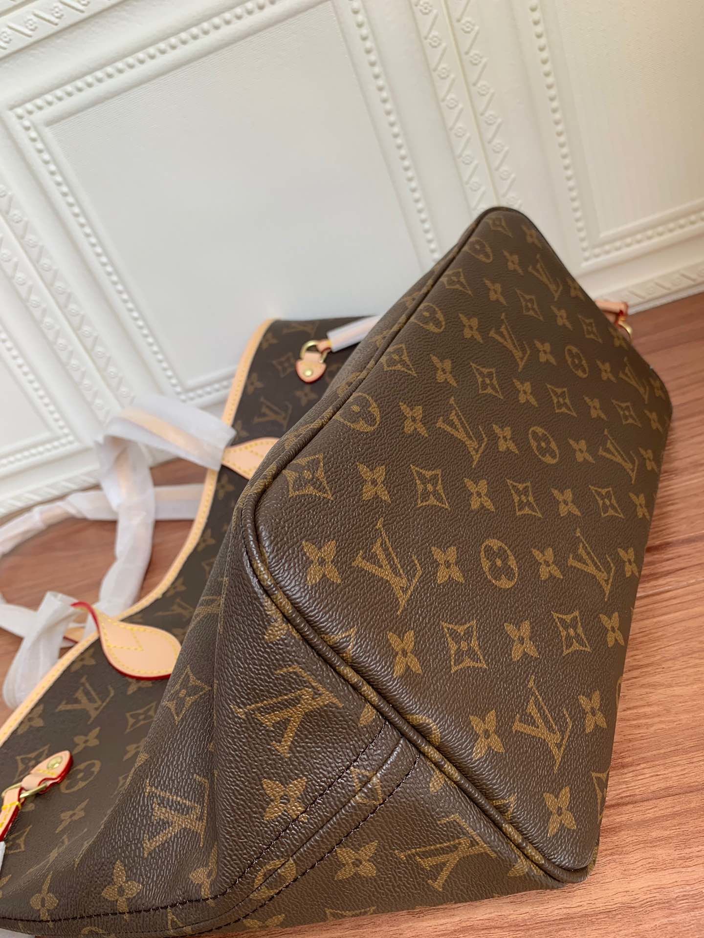 LV $69/$73 gallery