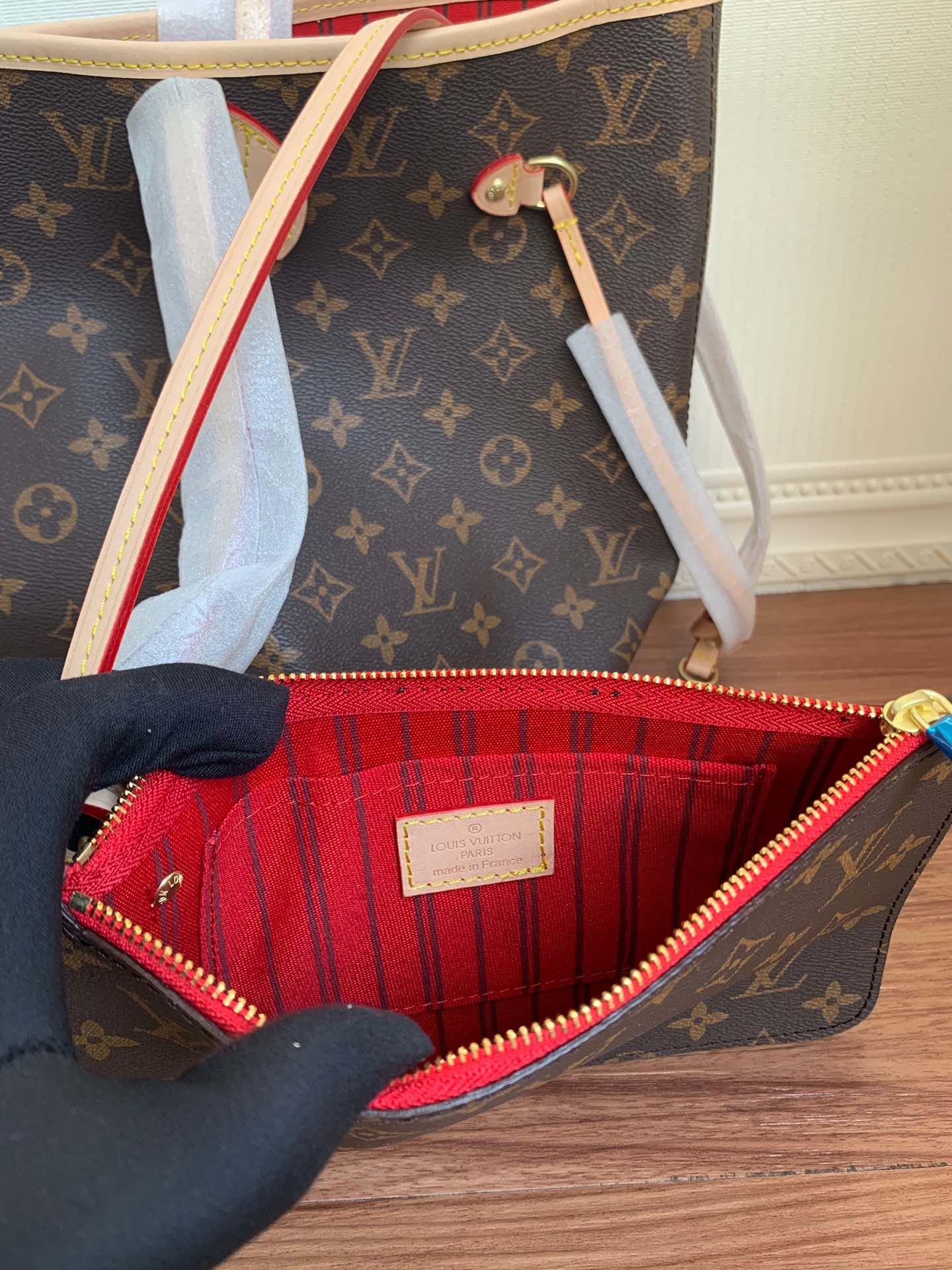 LV $69/$73 gallery