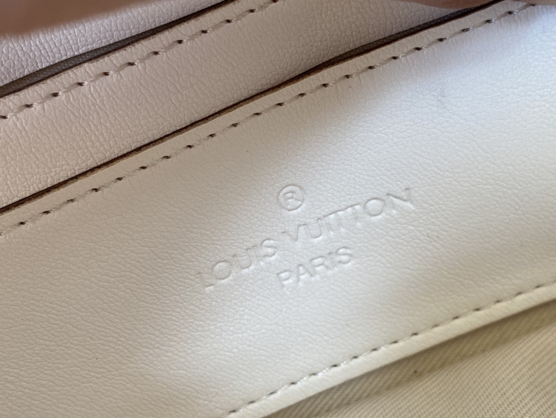 LV $70 gallery