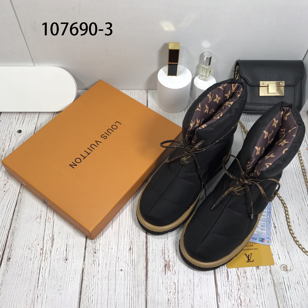 LV $70 gallery