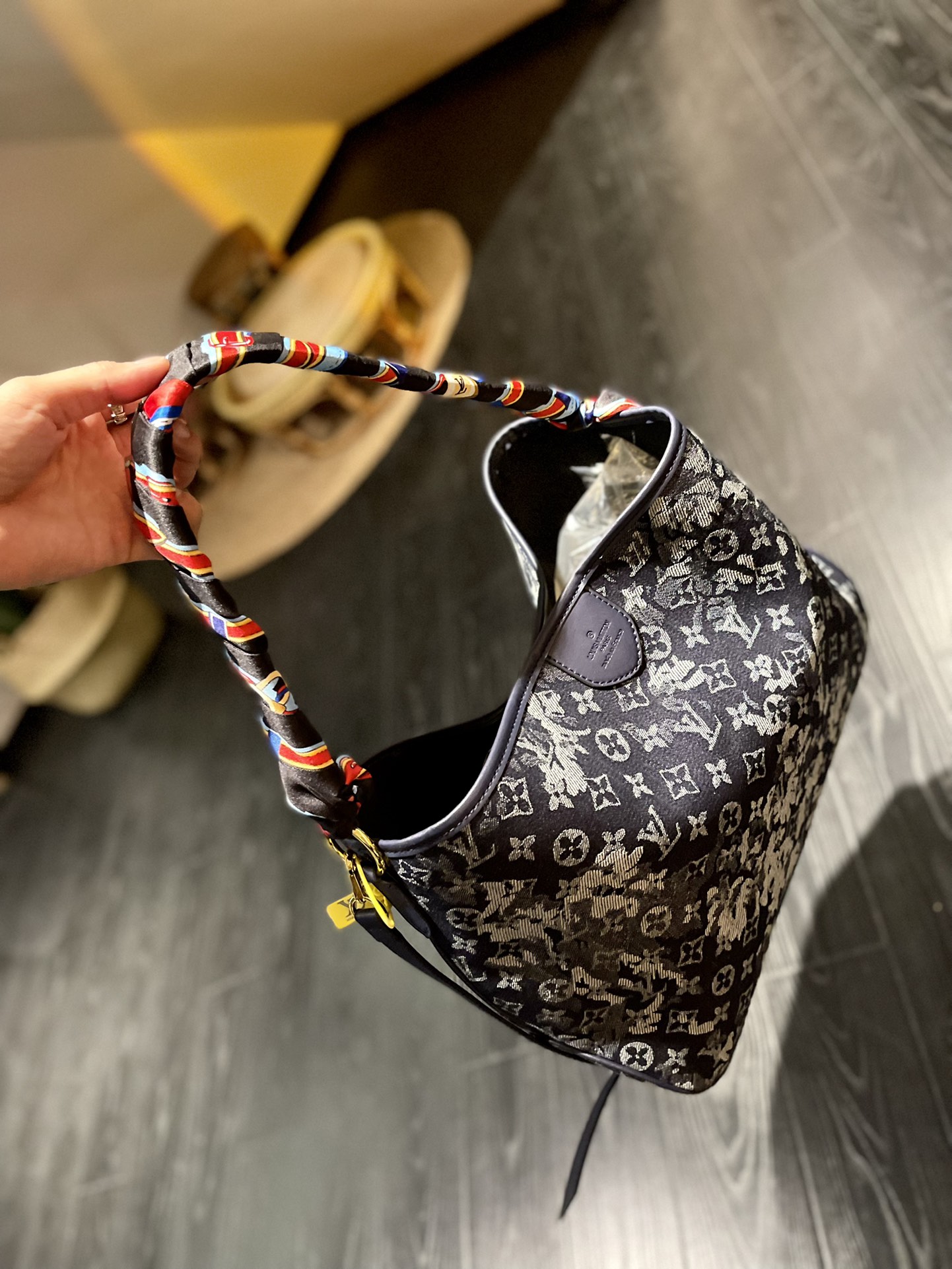 LV $70 gallery