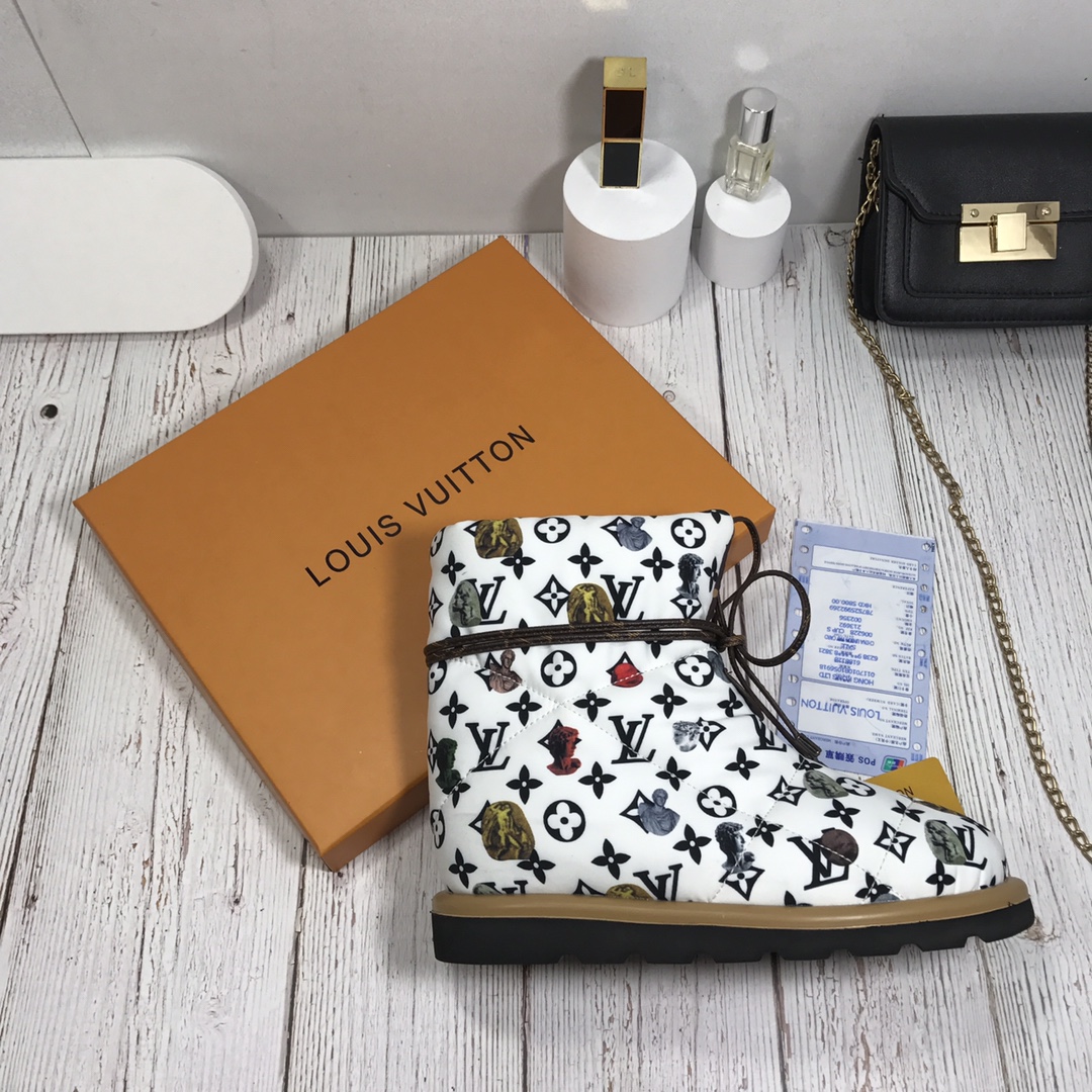 LV $70 gallery