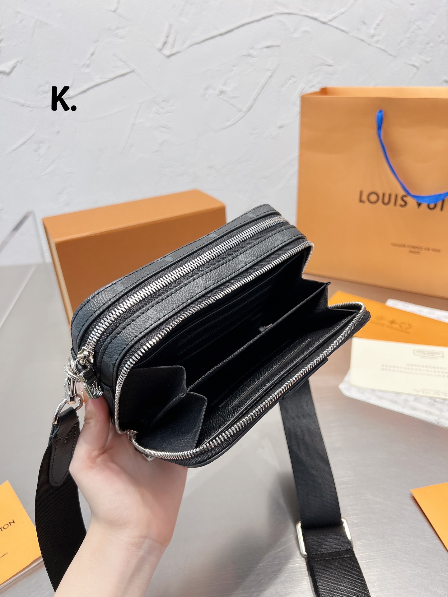 LV $70 gallery