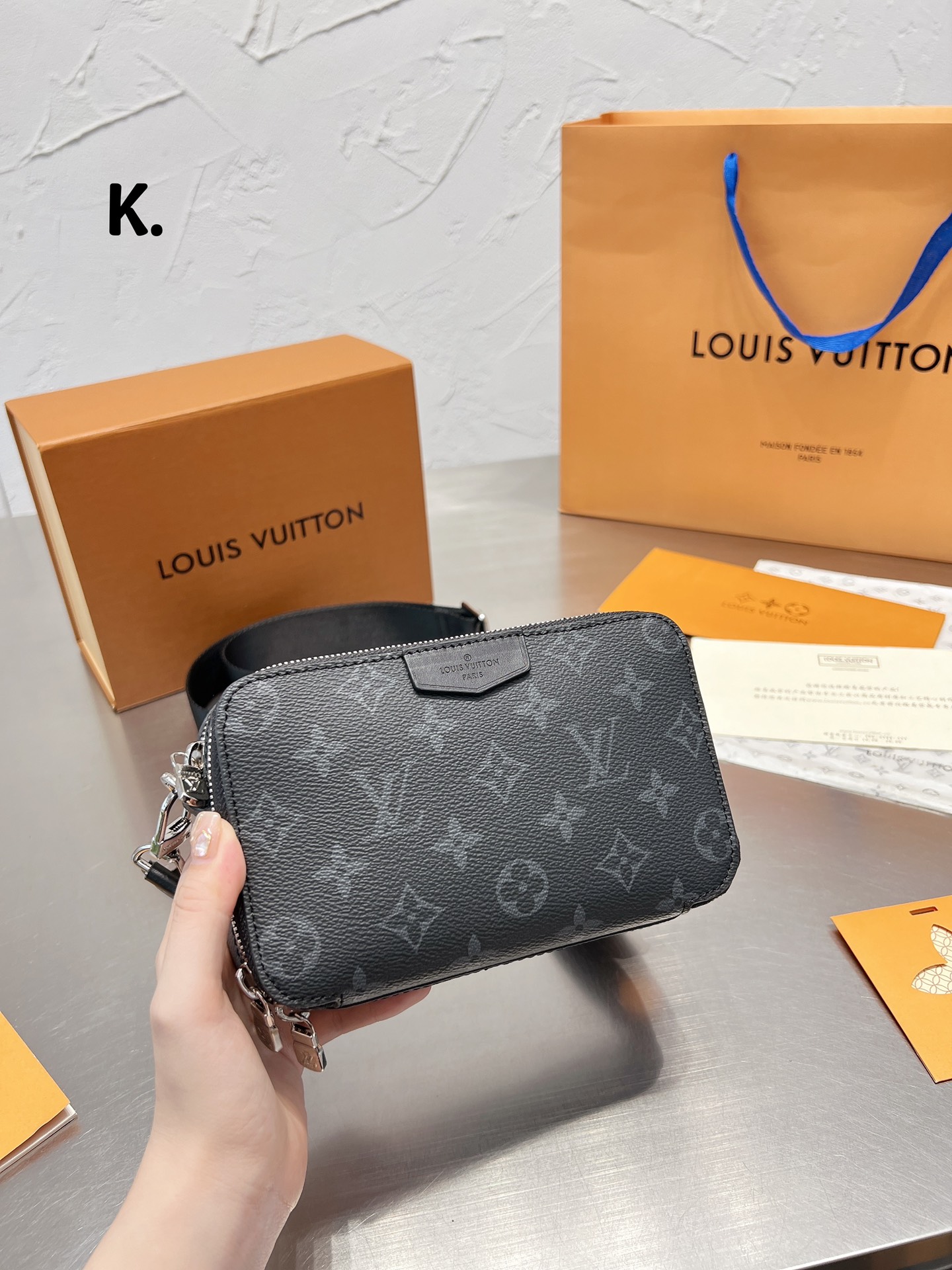 LV $70 gallery