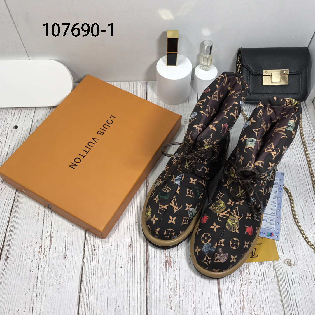 LV $70 gallery