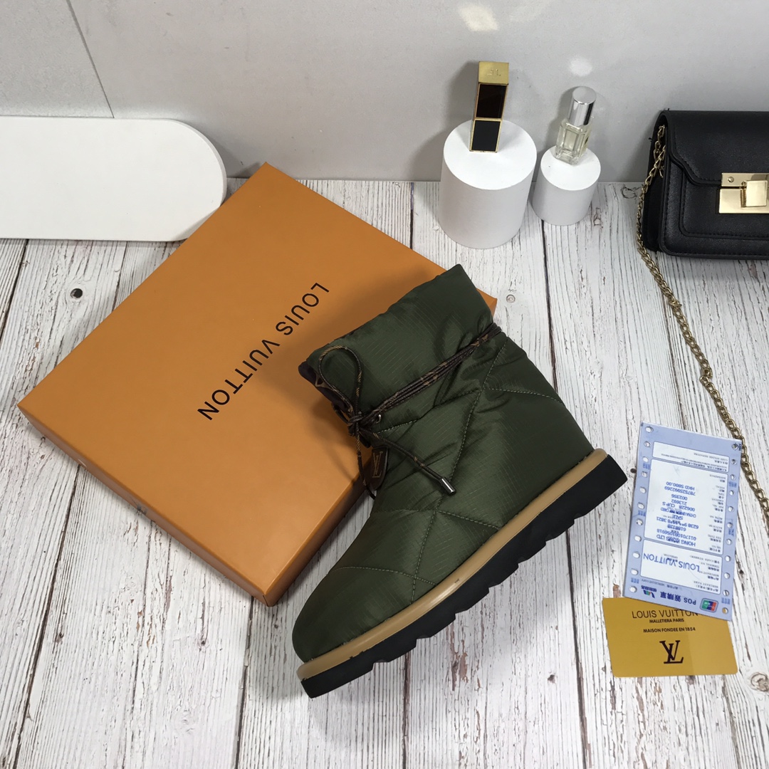 LV $70 gallery