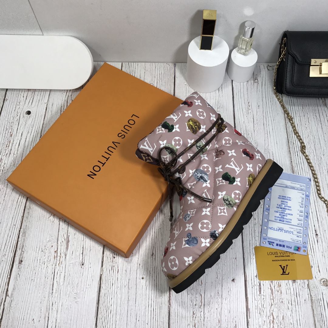 LV $70 gallery