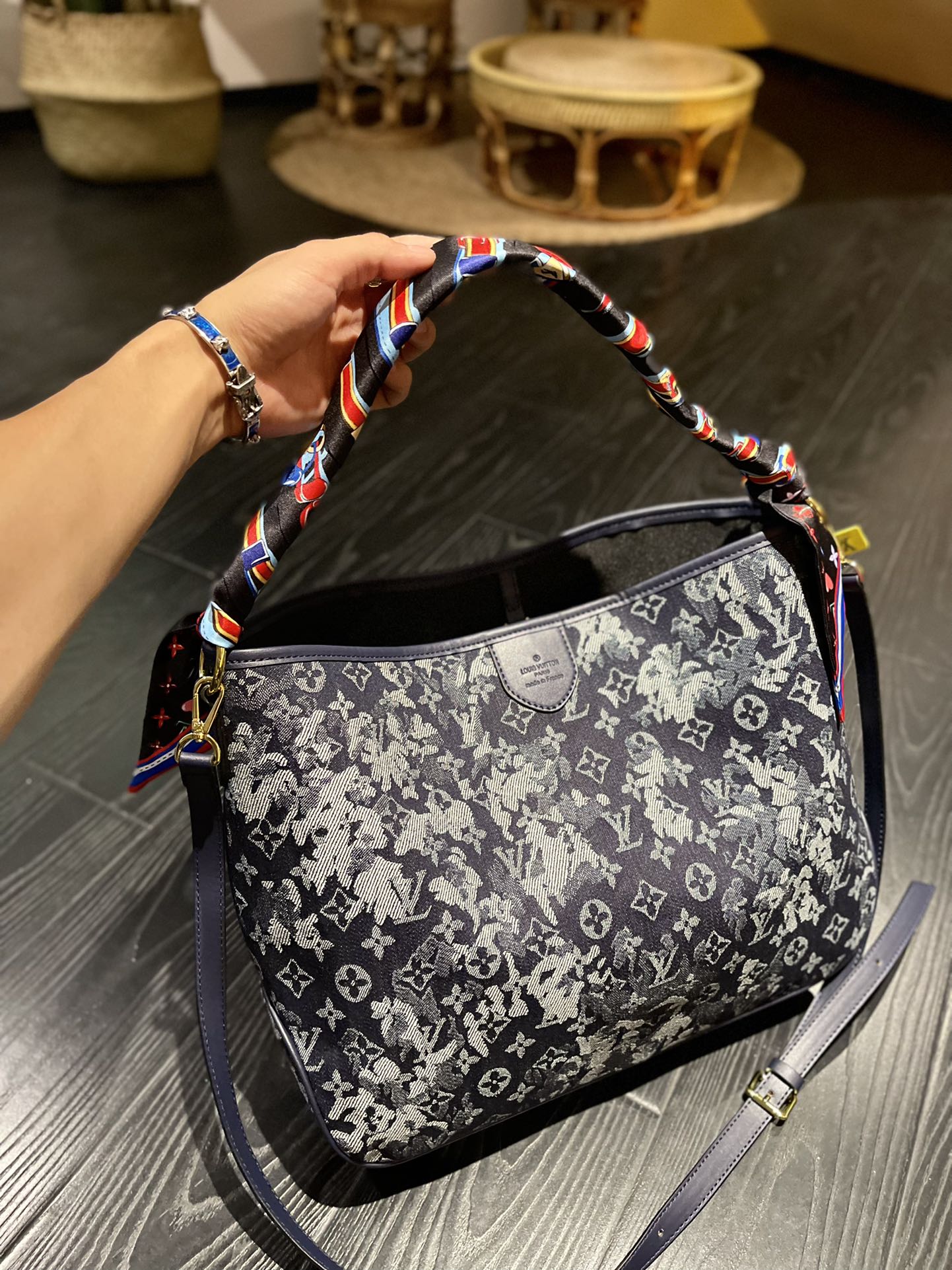 LV $70 gallery