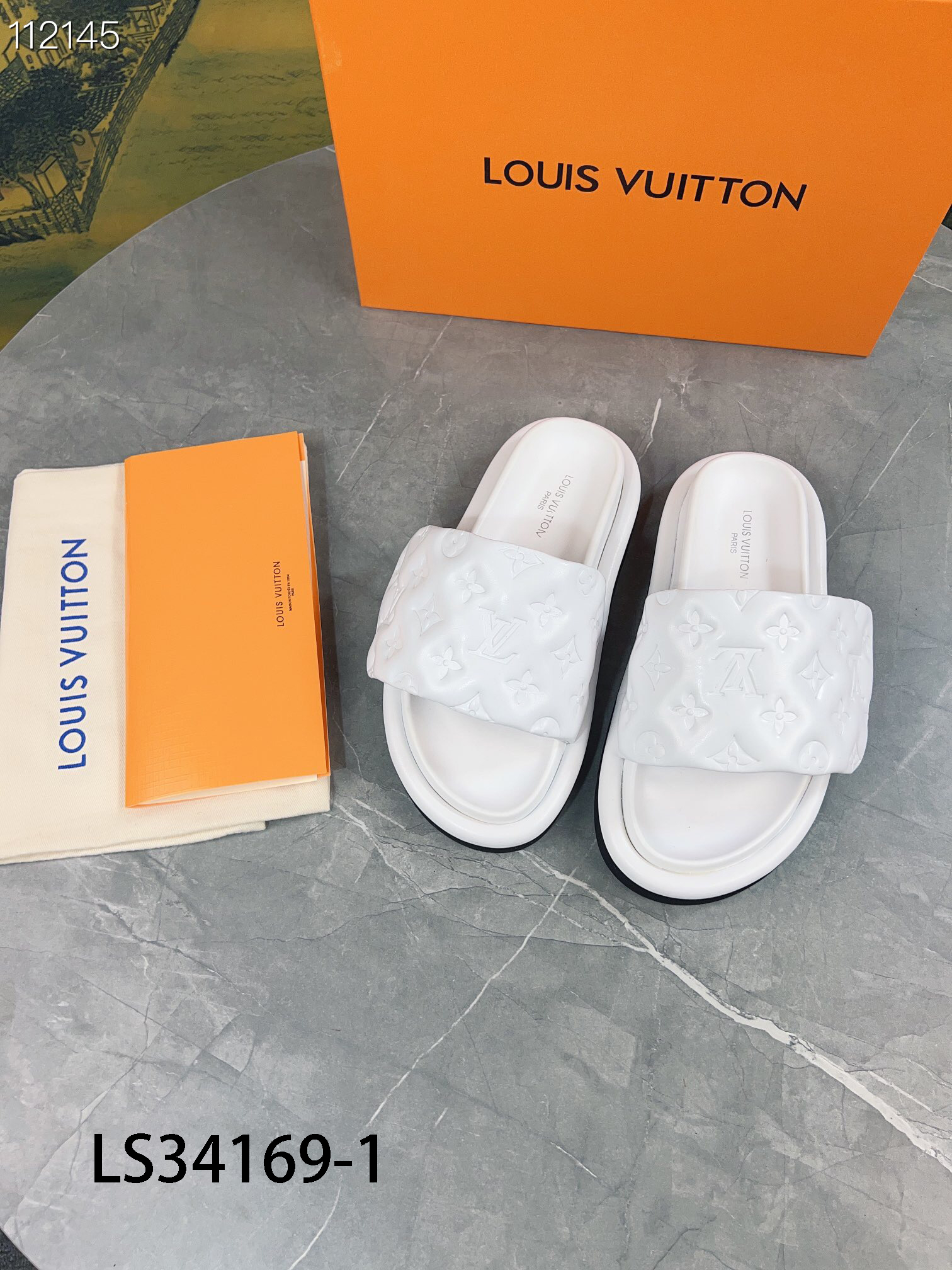 LV $70 gallery