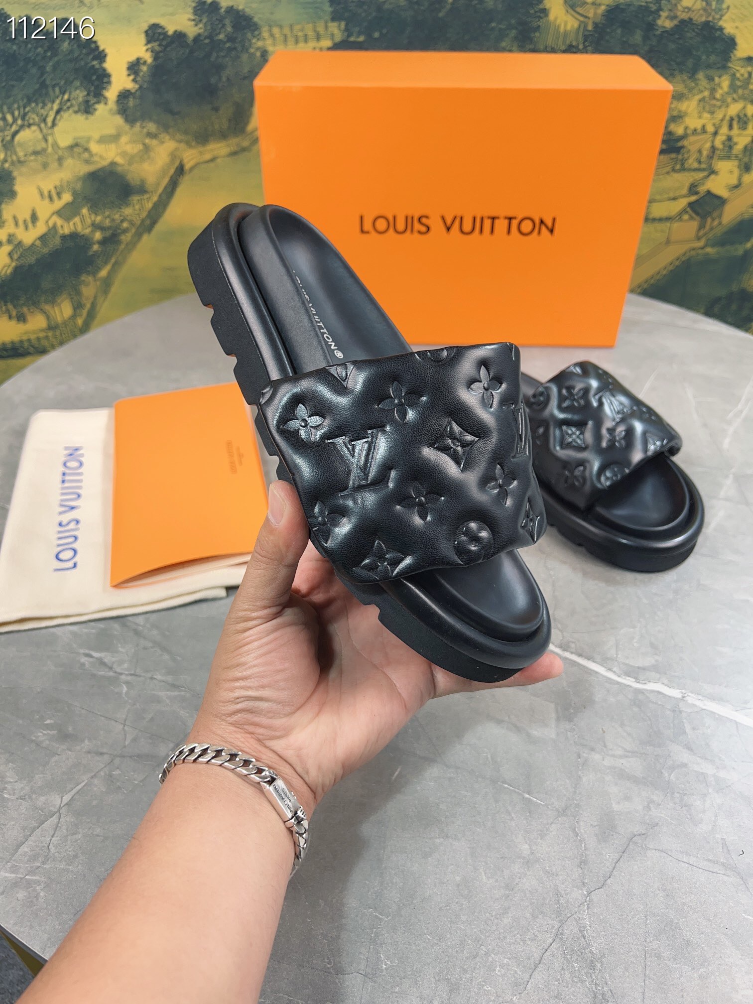 LV $70 gallery